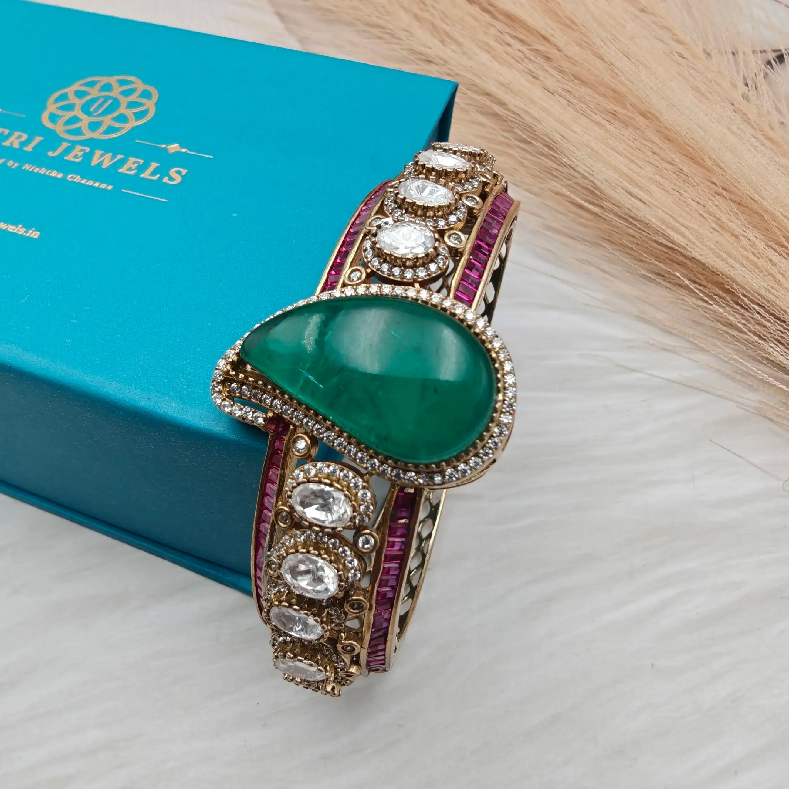 Tejasvi Doublet And Moissanite Victorian Openable Bracelet - Emerald Green