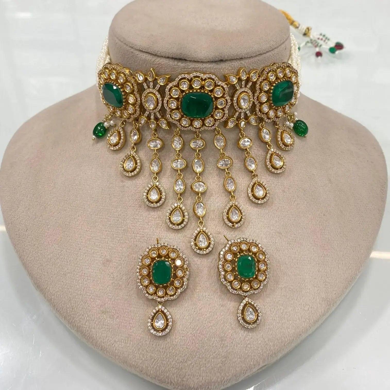 Rishita Uncut Polki Doublet Choker Set- Emerald Green