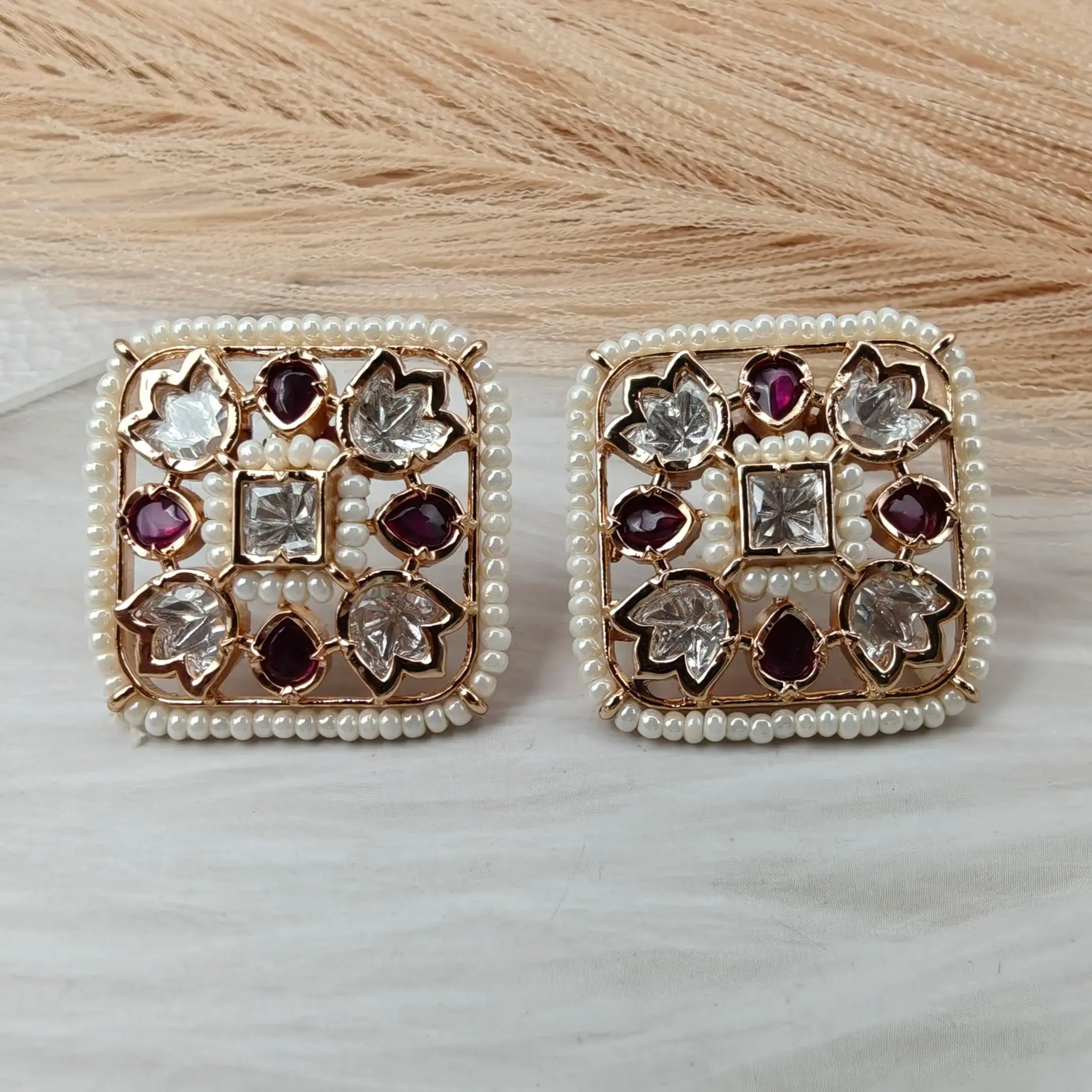 Zarqa Sunheri Kundan Studs- Ruby