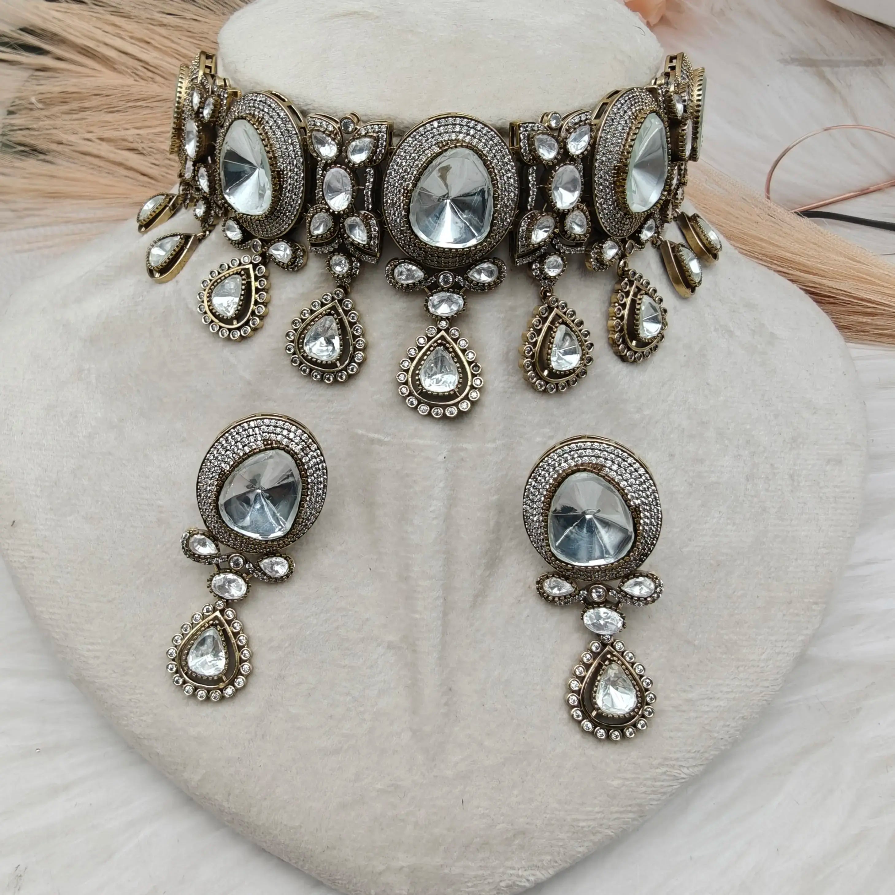 Aaina Tarang Polki Choker Set- Clear White