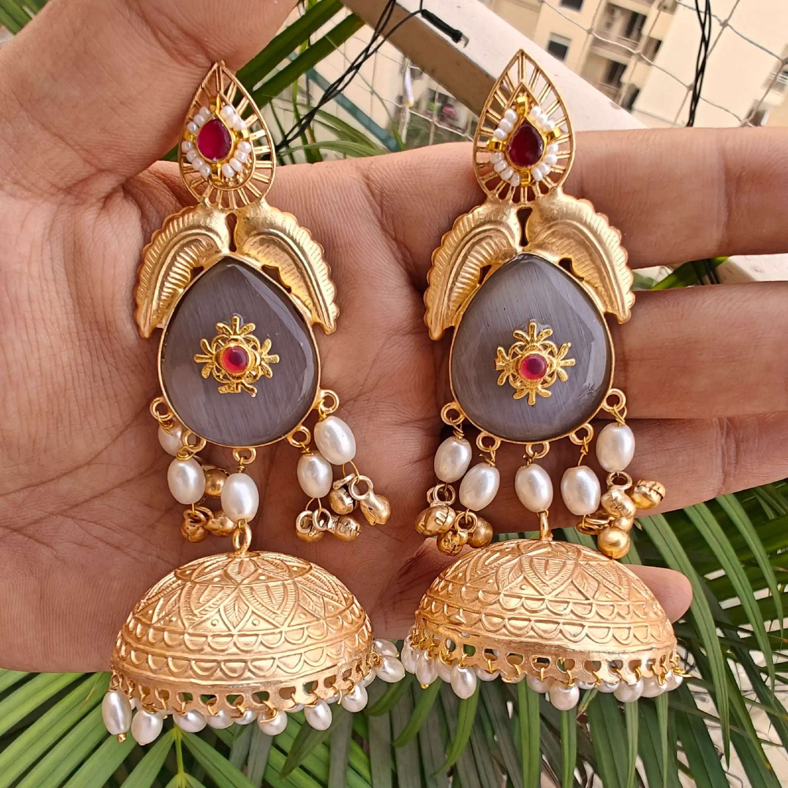 Sunaina Amrapali Brass Jhumki- Grey