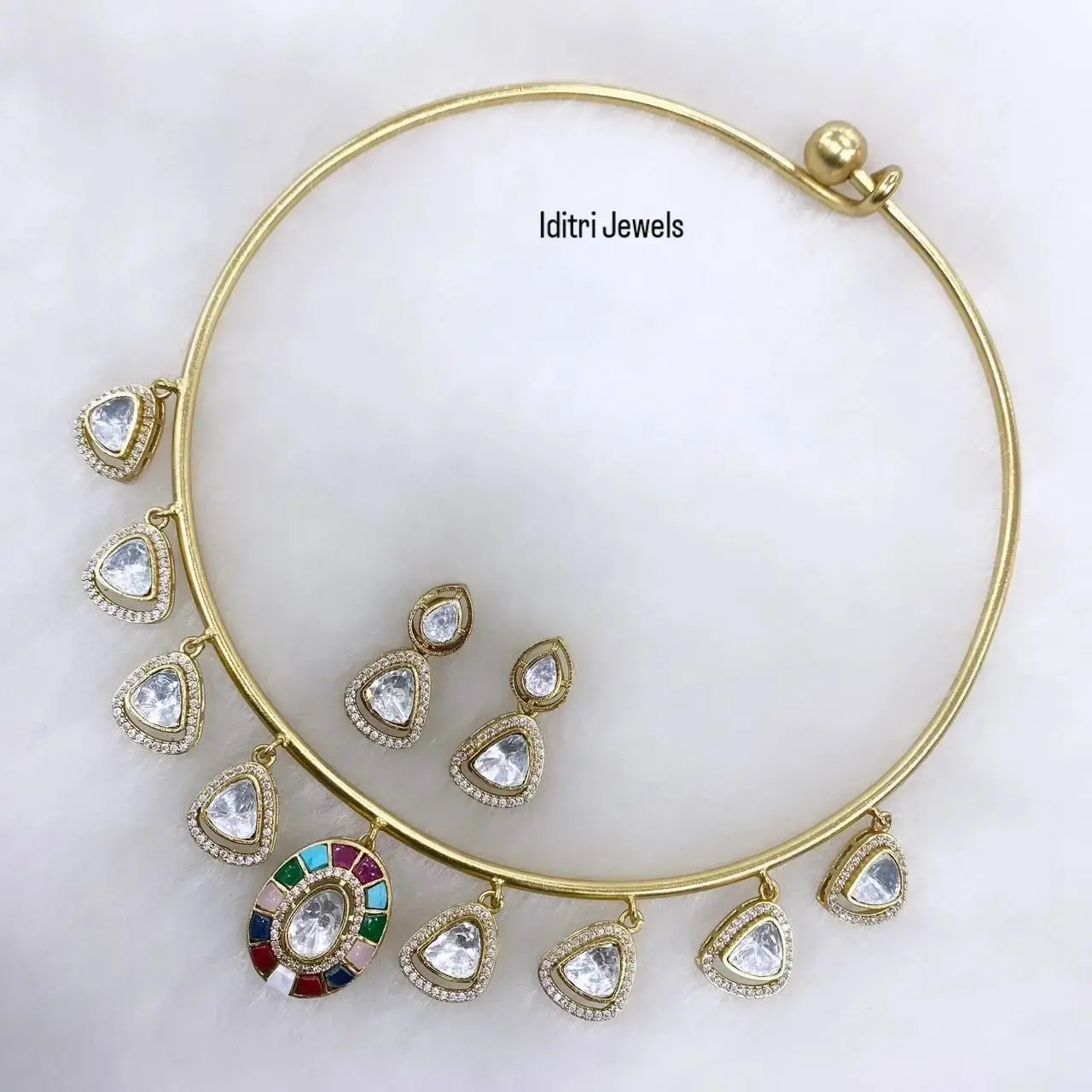 Kashti Uncut Polki Moissanite Hasli Necklace Set - Multi