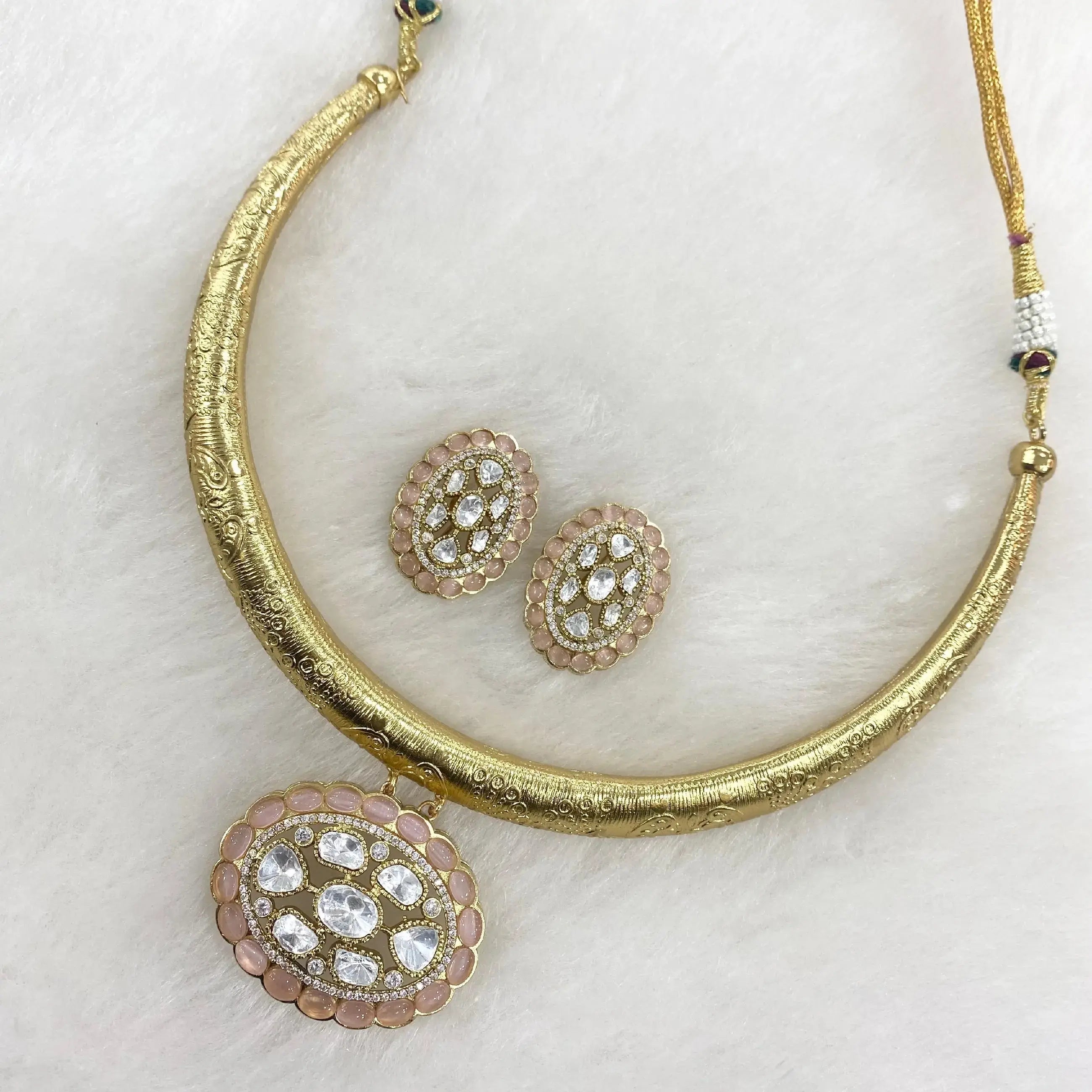 Akashi Uncut Polki Moissanite Hasli Set- Pastel Pink
