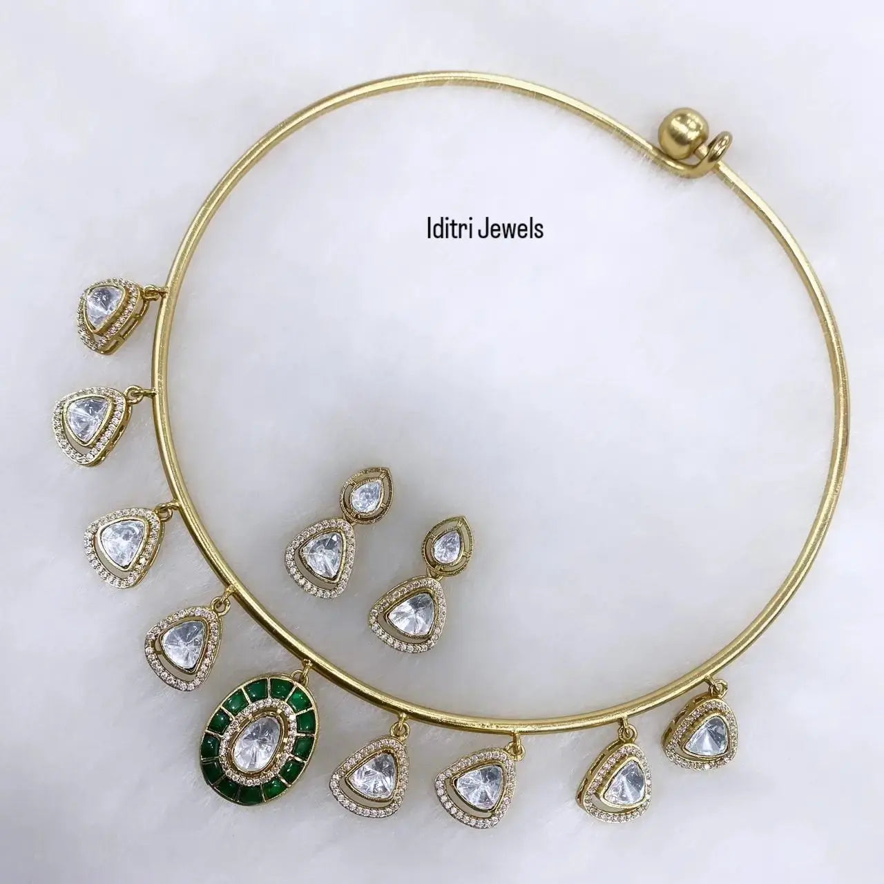 Kashti Uncut Polki Moissanite Hasli Necklace Set - Green