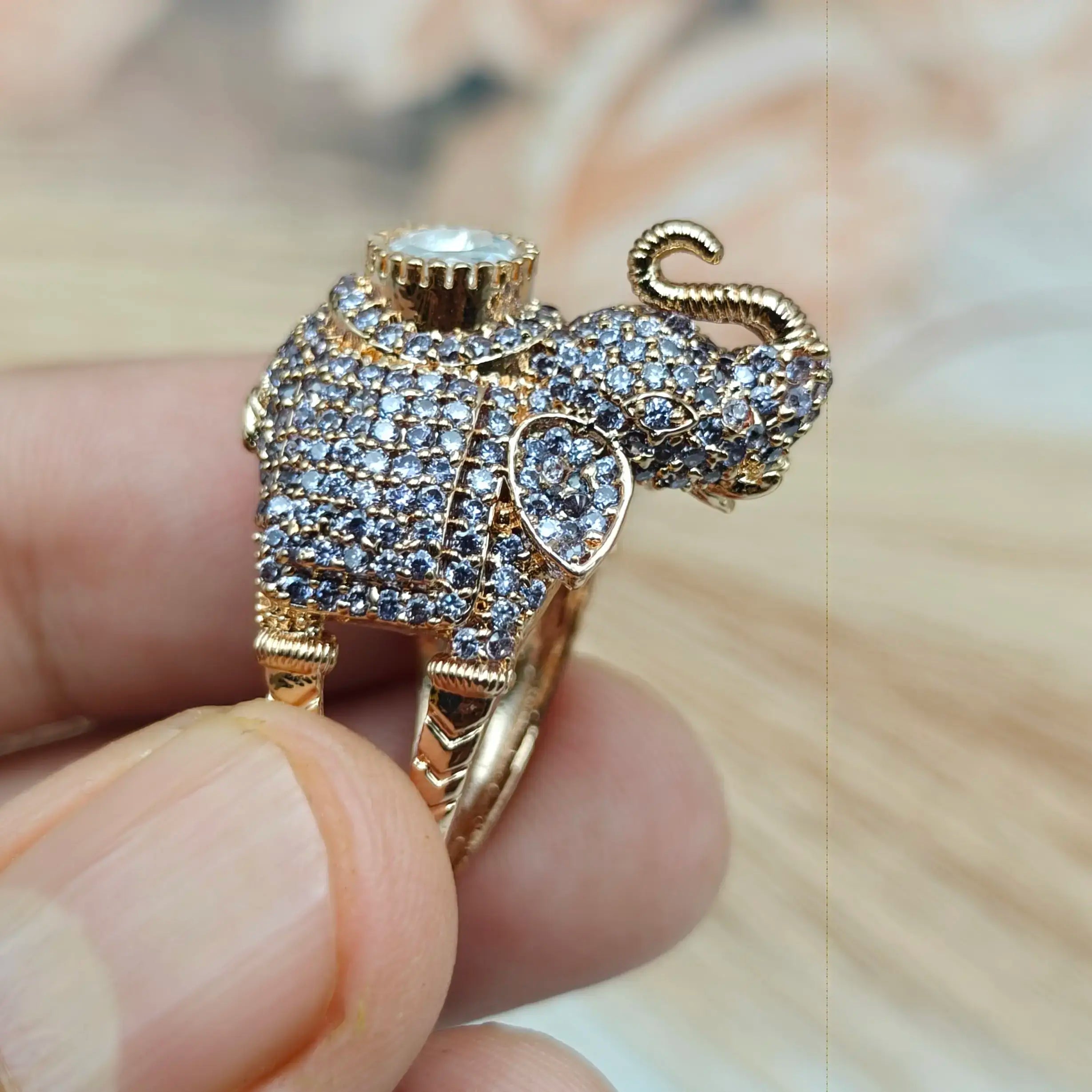 Elephant Ring- Light Lavender