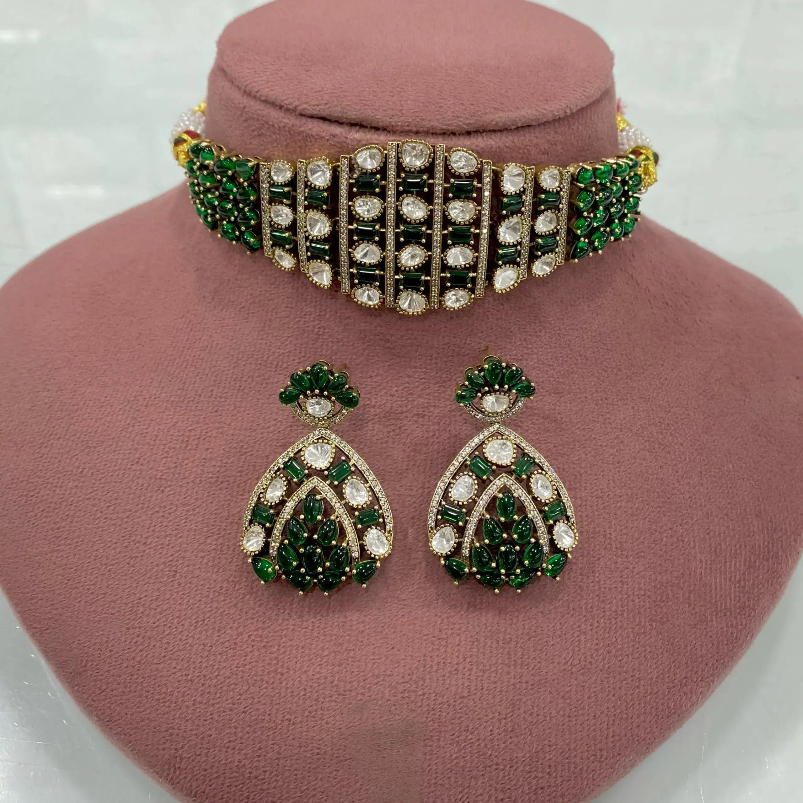 Fanah Pota Stone Choker Set - Green