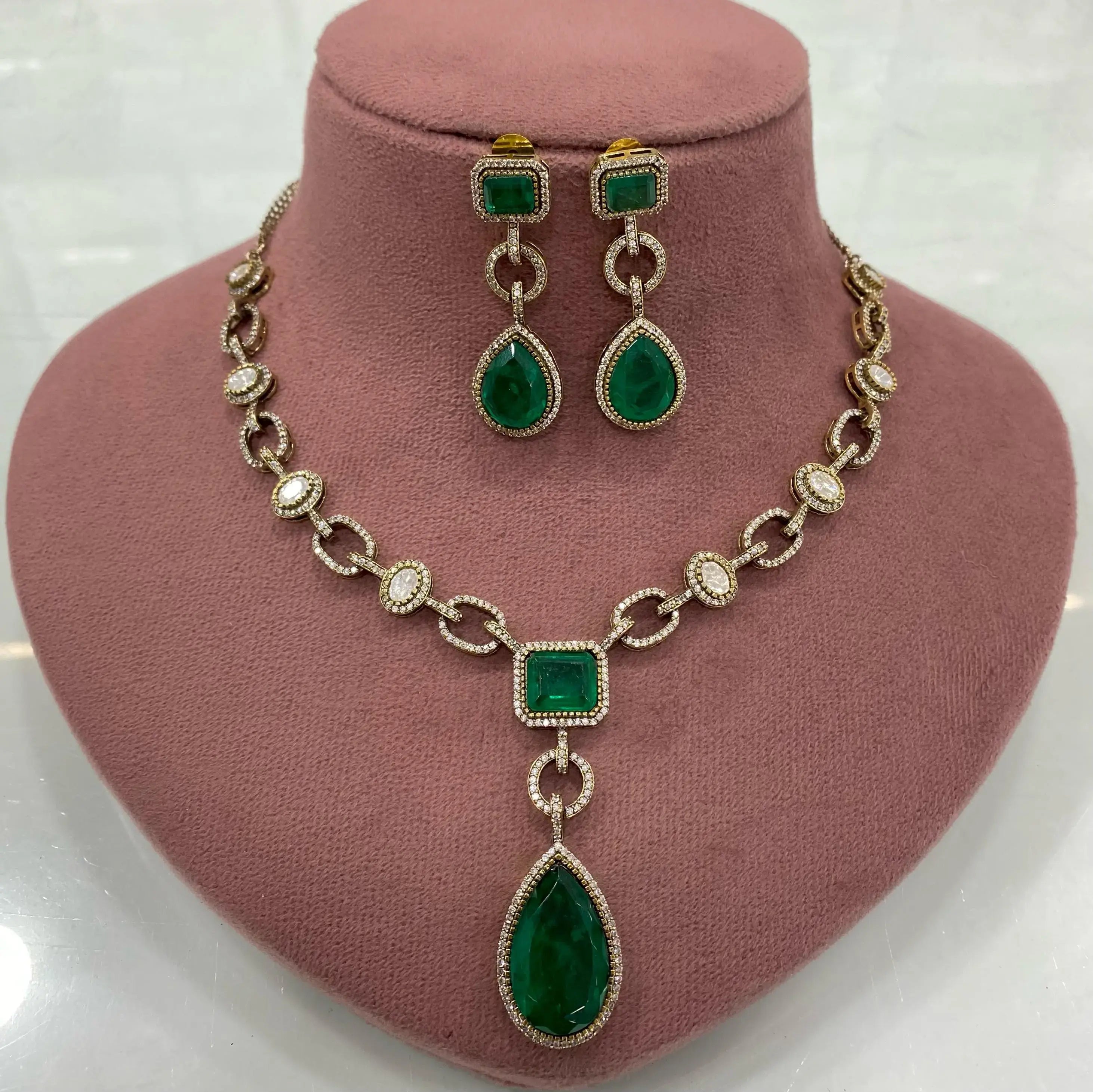 Shraddha Doublet and Uncut Moissanite Polki Necklace Set -Emerald Green