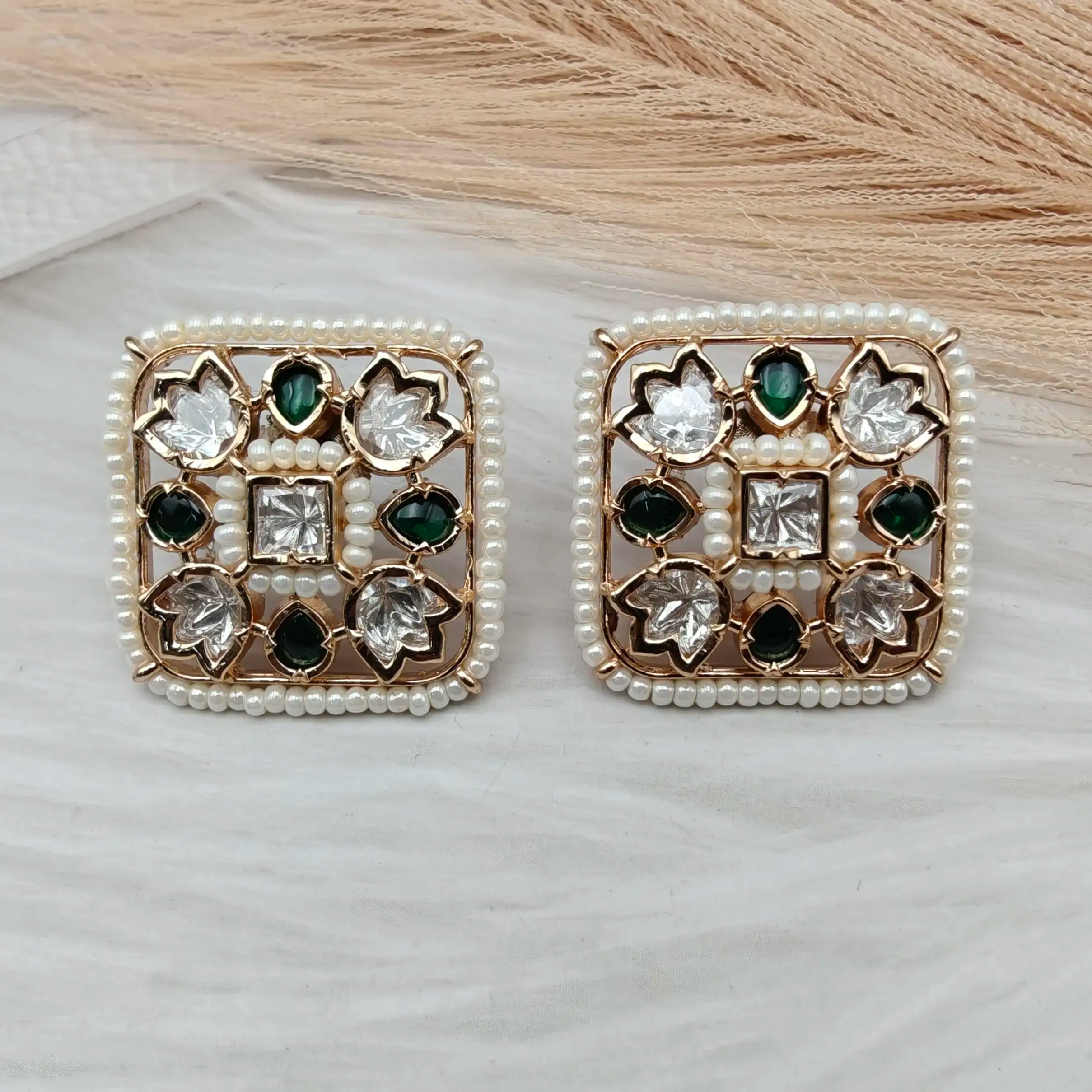 Zarqa Sunheri Kundan Studs- Green