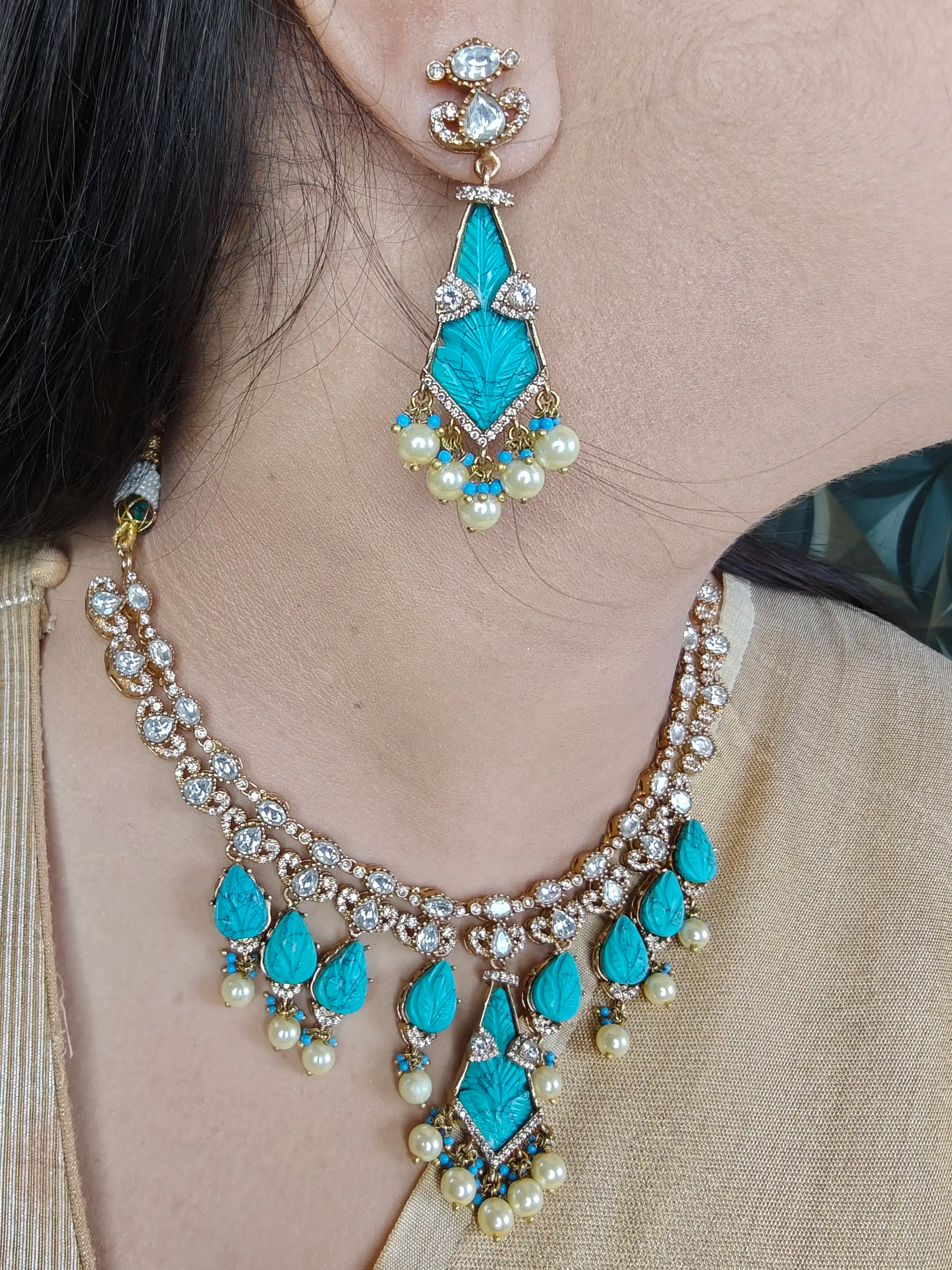 Raksha Moissanite And Carving Stone Necklace Set - Turquoise