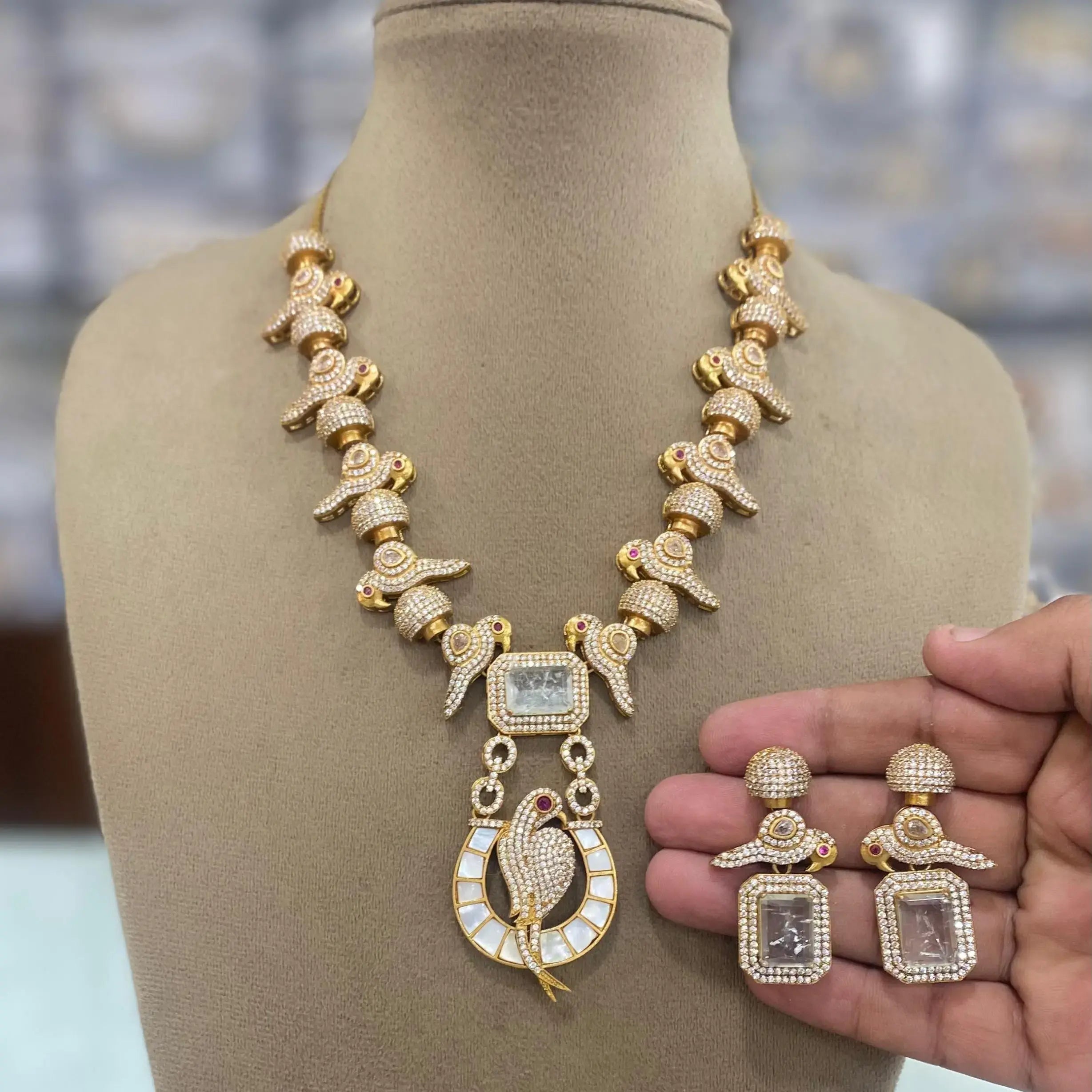 Mithu Doublet And Takker Stone Necklace Set - White