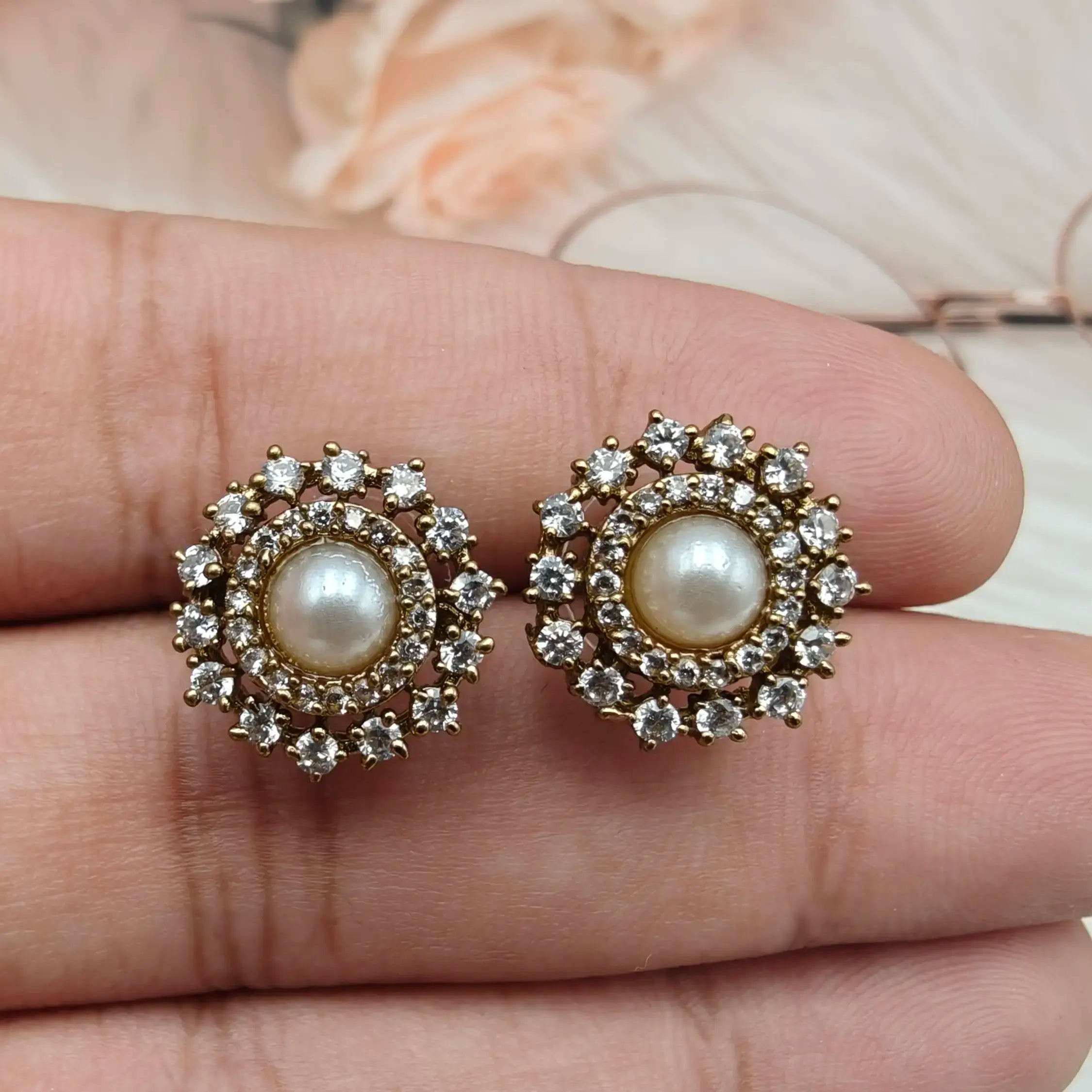 Pearl Studs