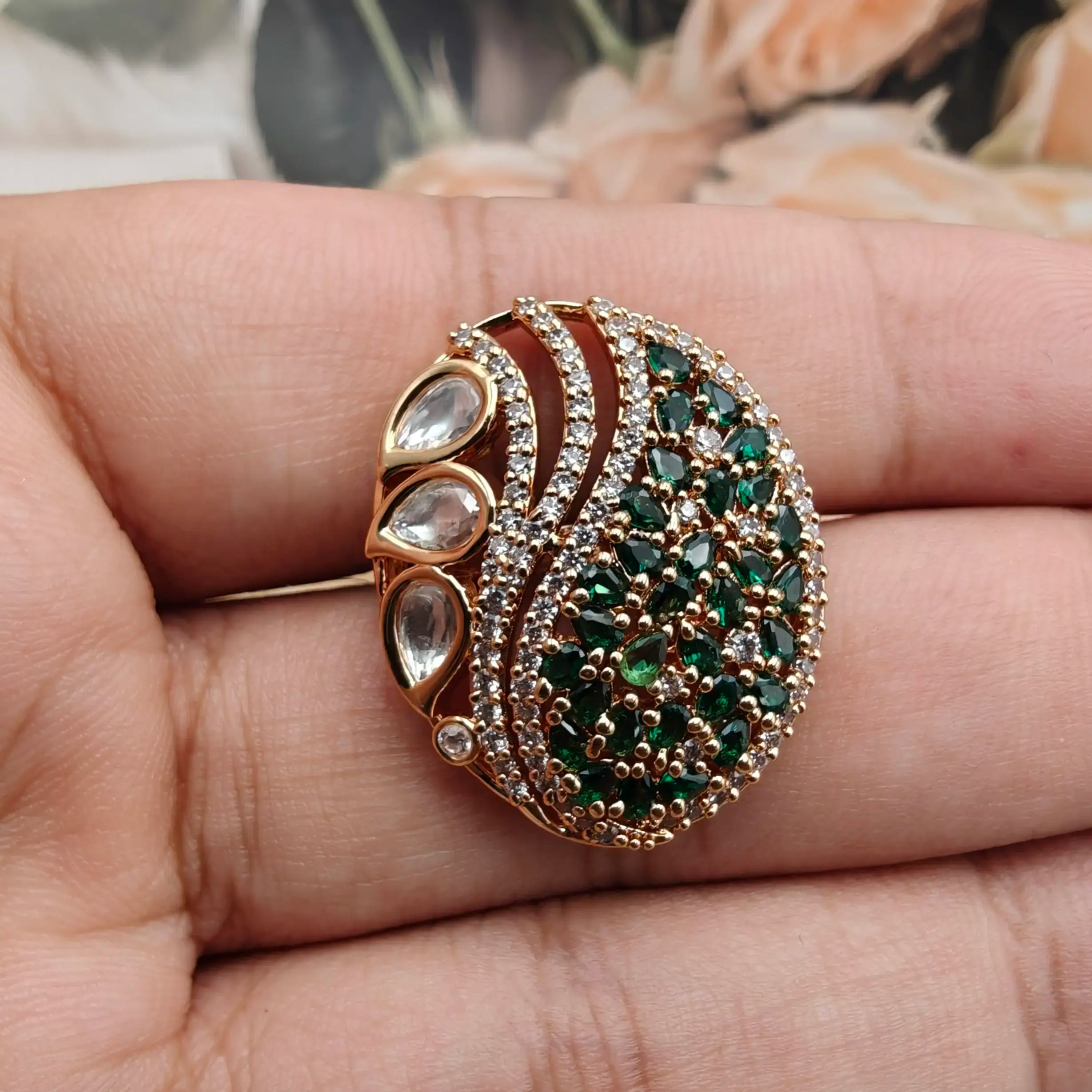 Armaya Adjustable Finger Ring - Green