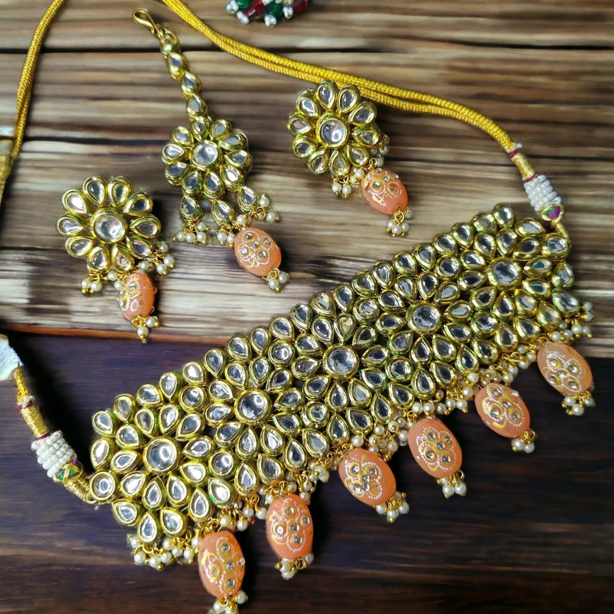Flower Kundan And Hand Painted Tumble Choker- Peach