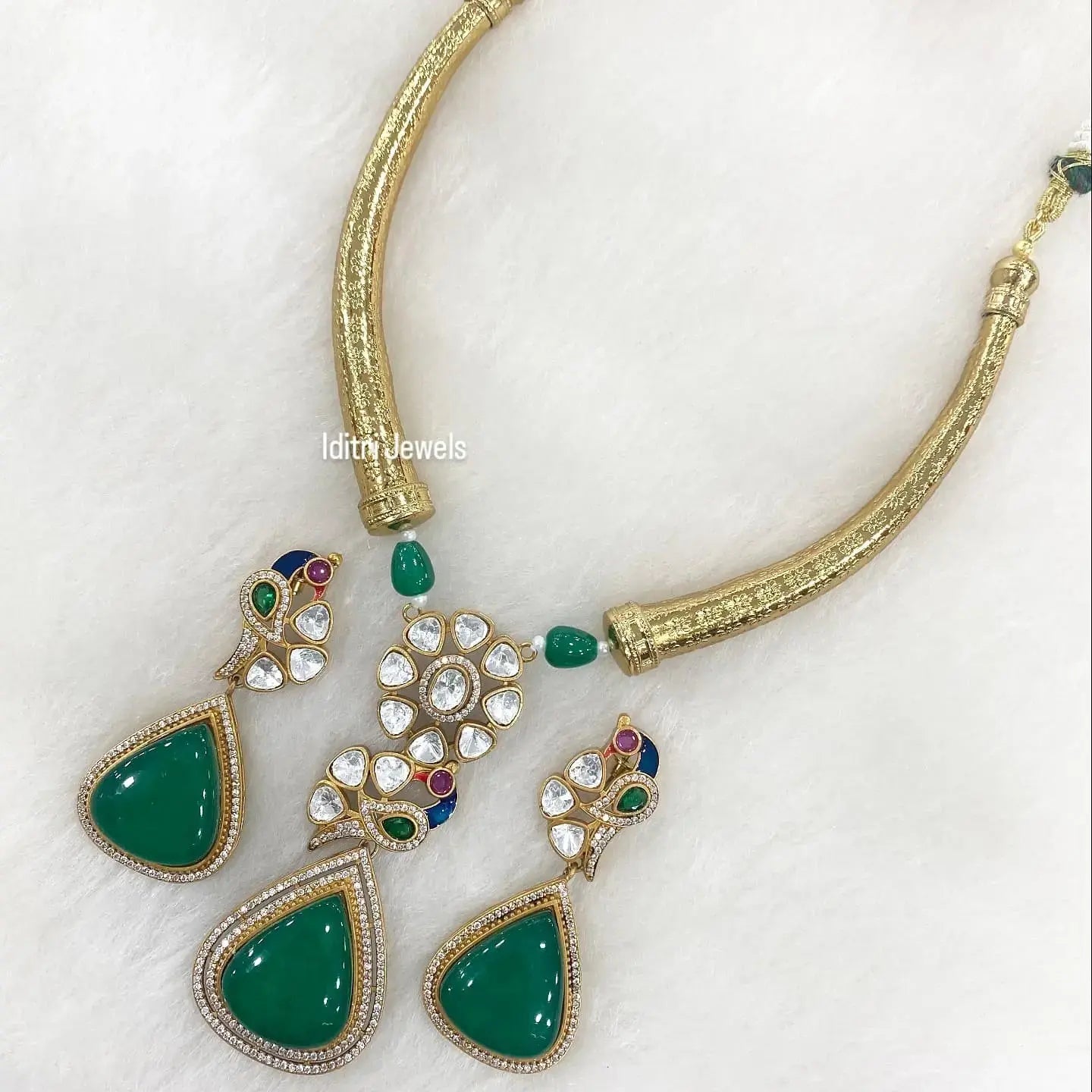 Kayal Cabochon Doublet Uncut Polki Hasli Necklace Set - Green