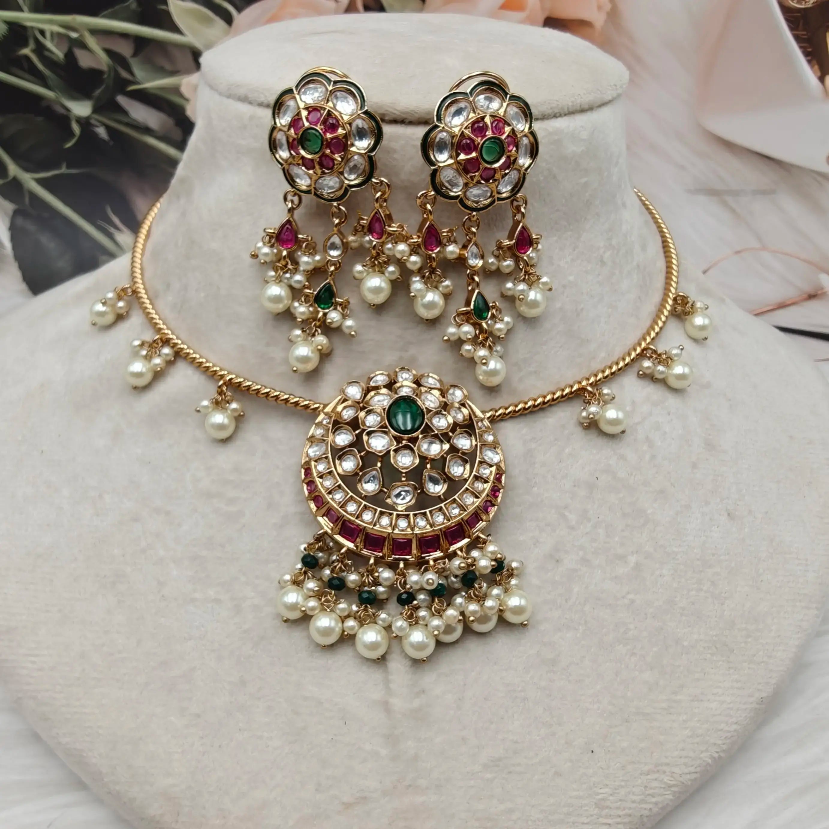 Racha Jadau Kundan Hasli Necklace Set