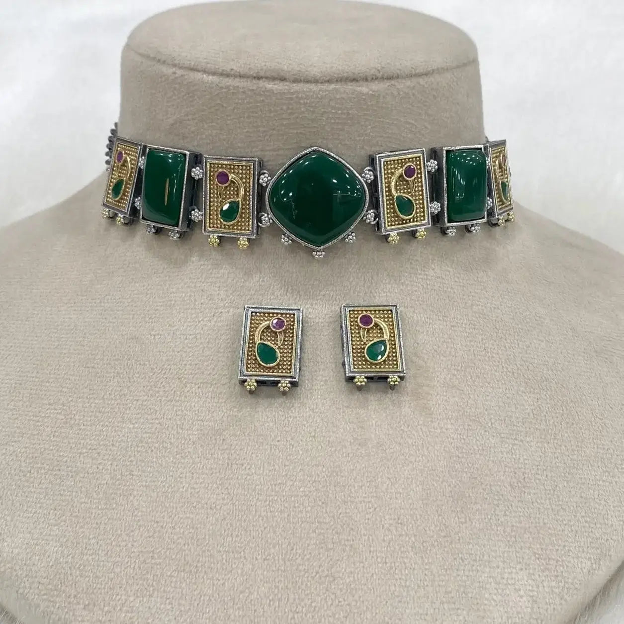 Falguni Monalisa German Silver Choker Set- Green