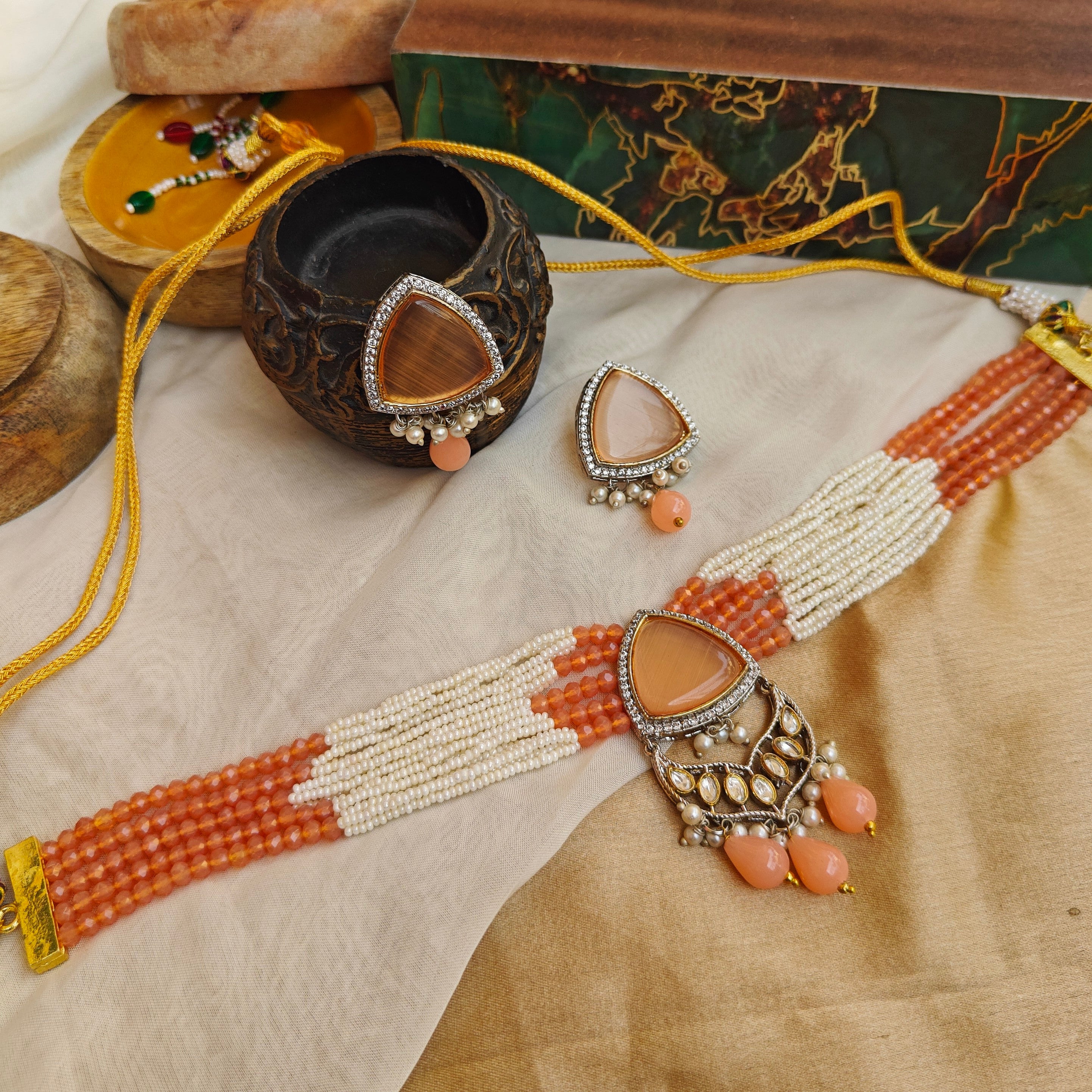 Idaya Choker
