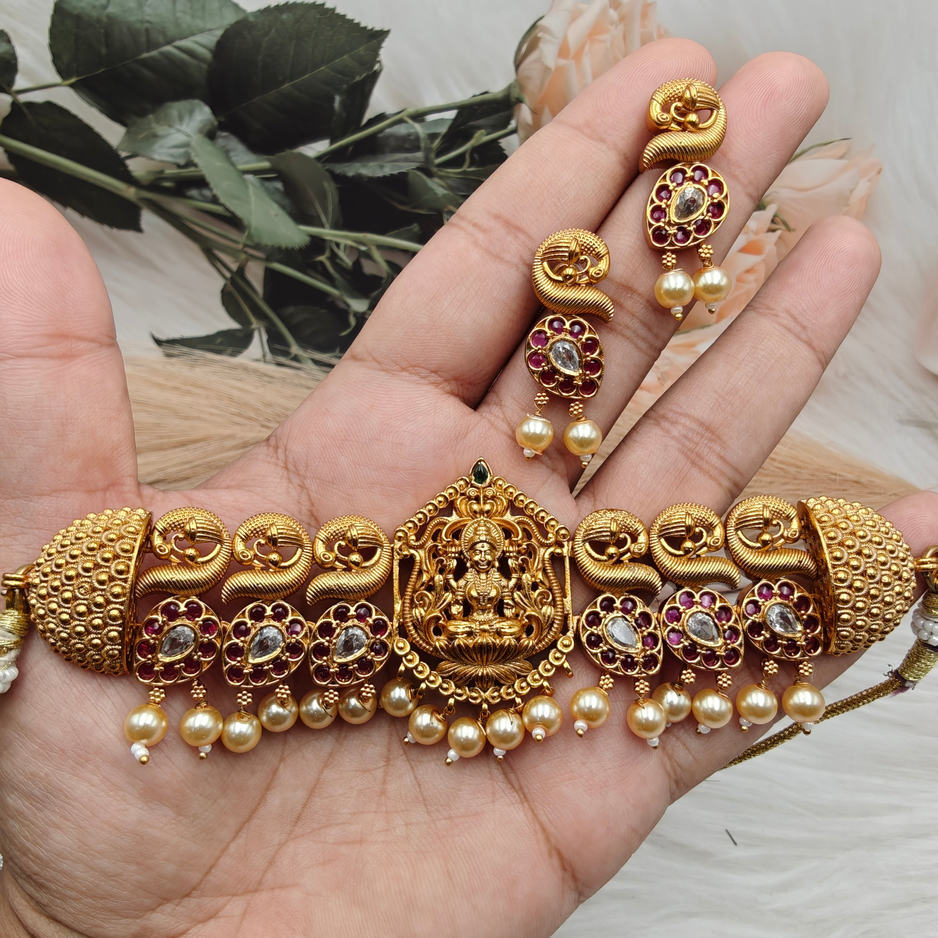 Lakshmi Choker