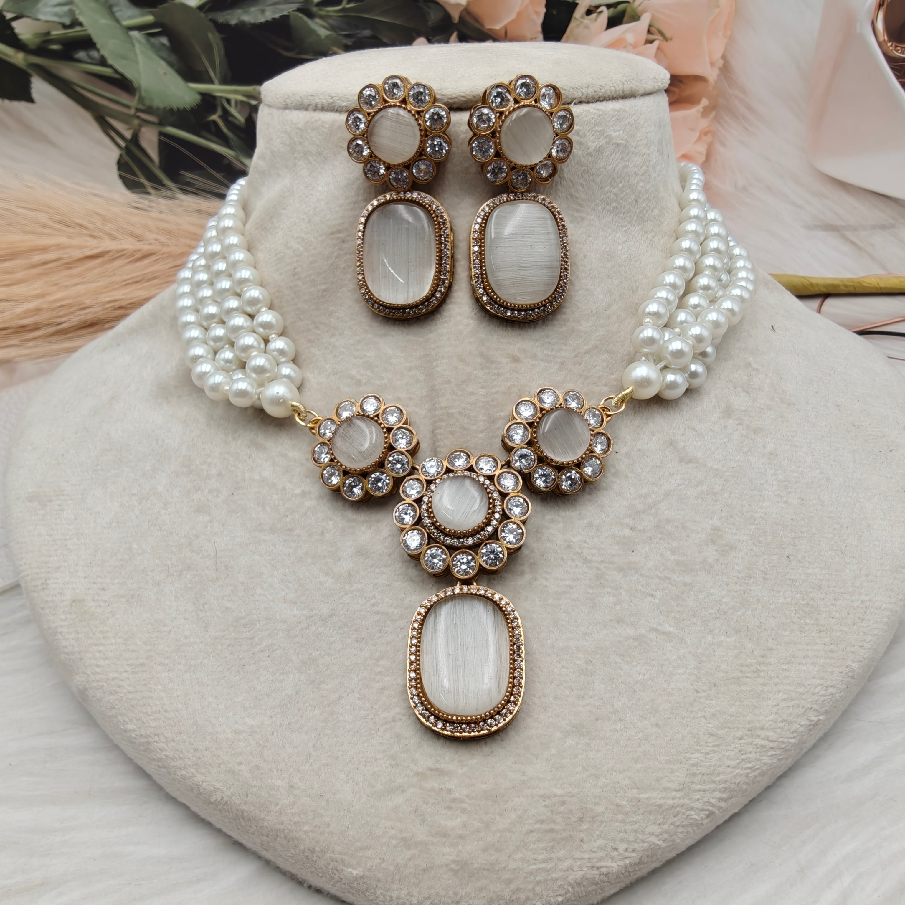 Ramiya Necklace Set - White