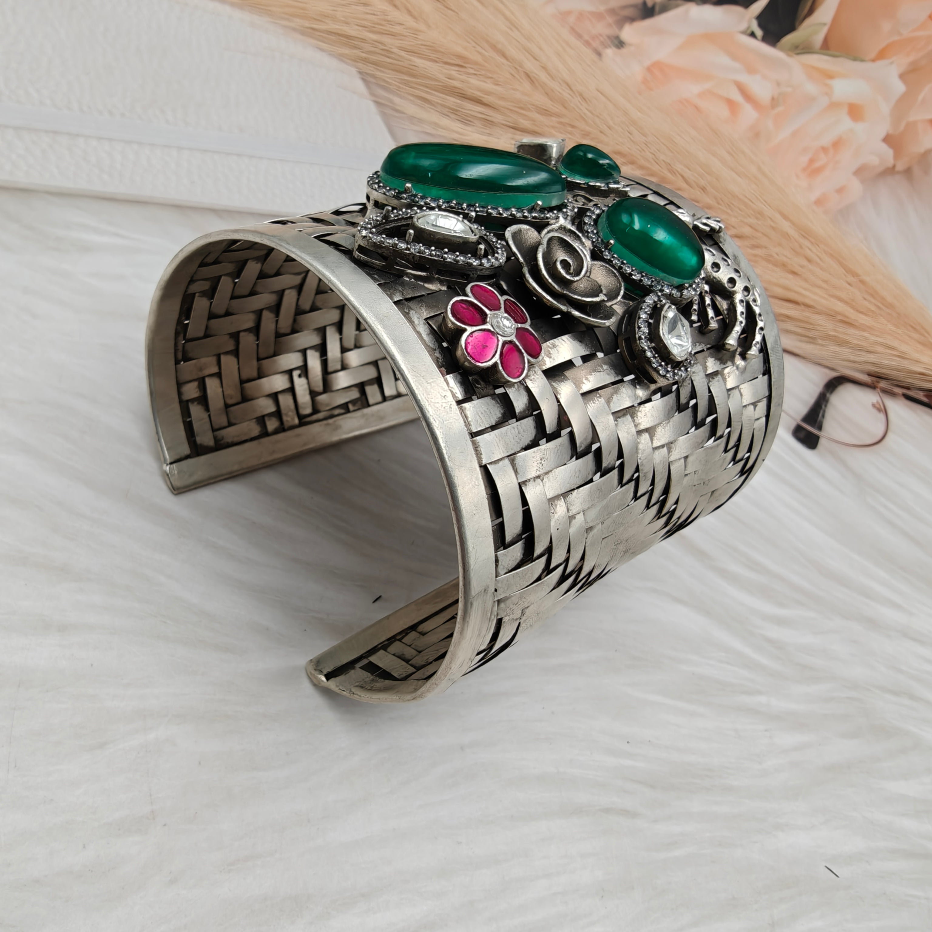Mrig Natural Stone Handcrafted Brass Amrapali Brass Fusion Handcuff- Green (Silver Finish)