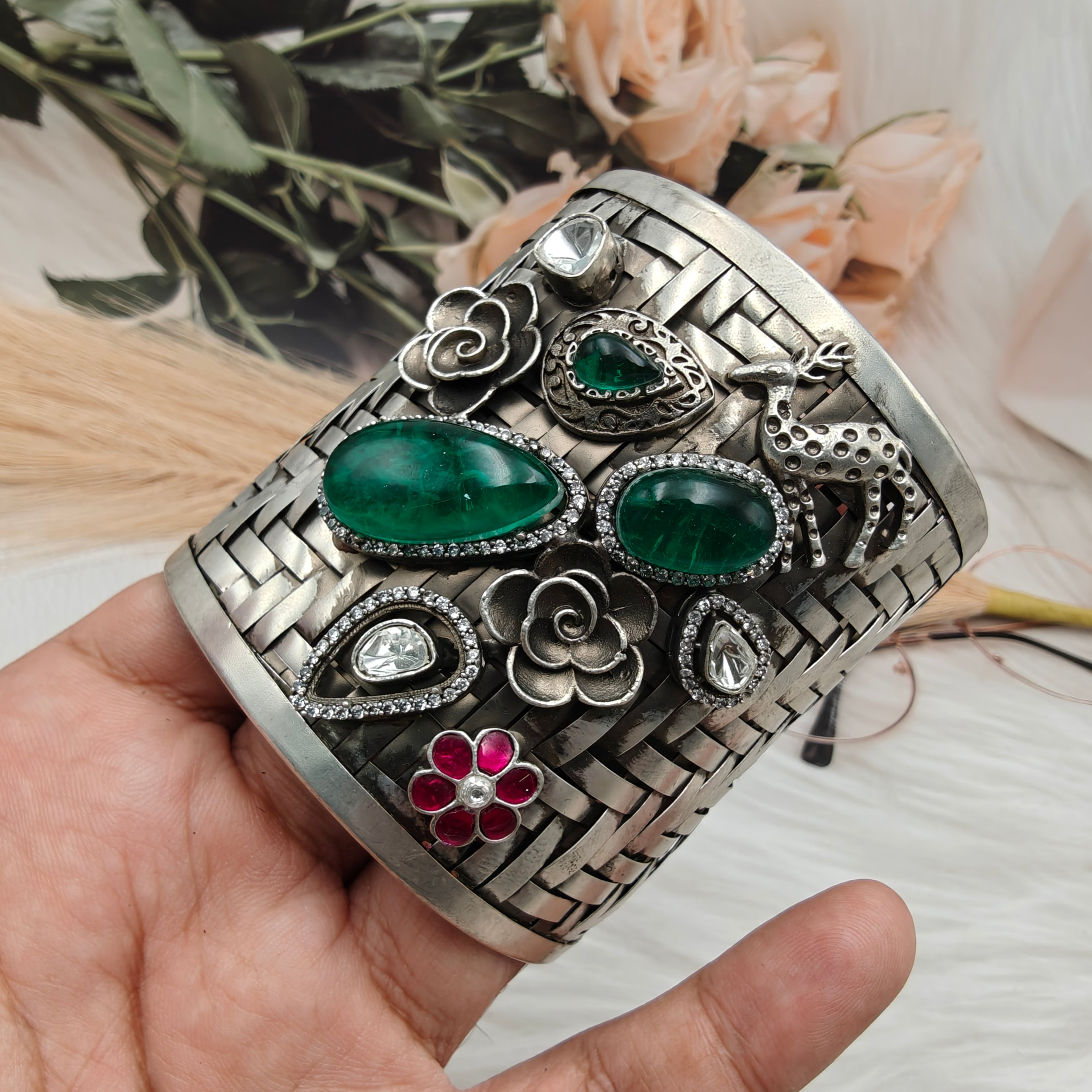 Mrig Natural Stone Handcrafted Brass Amrapali Brass Fusion Handcuff- Green (Silver Finish)