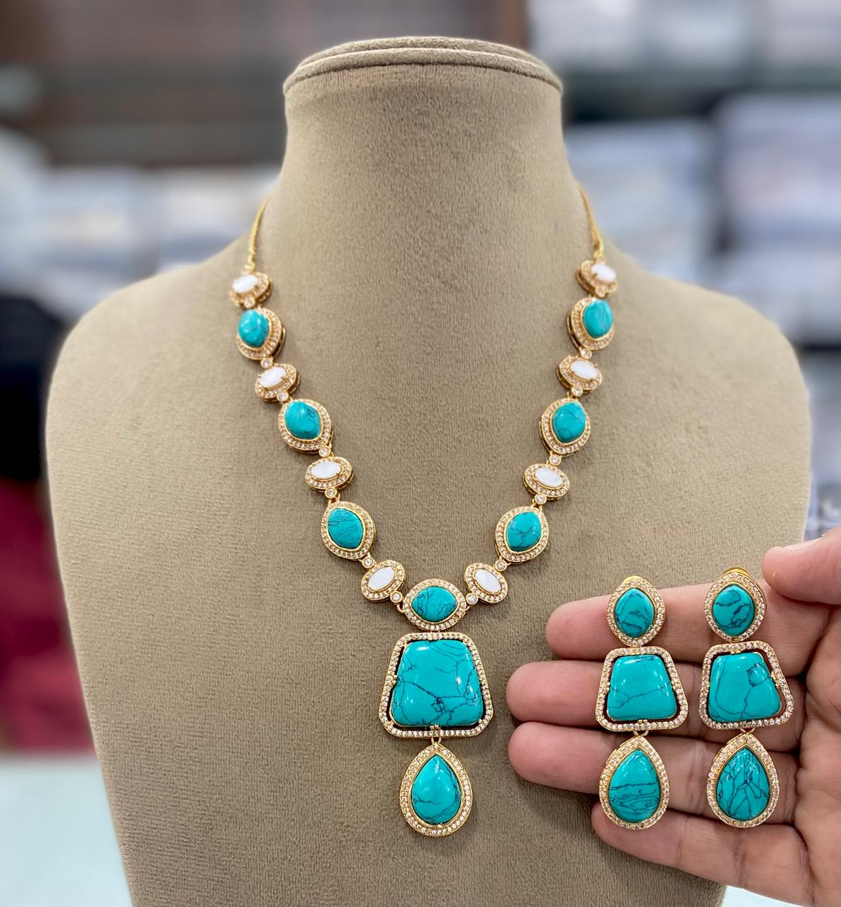 Fida Natural Stone Necklace Set - Turquoise