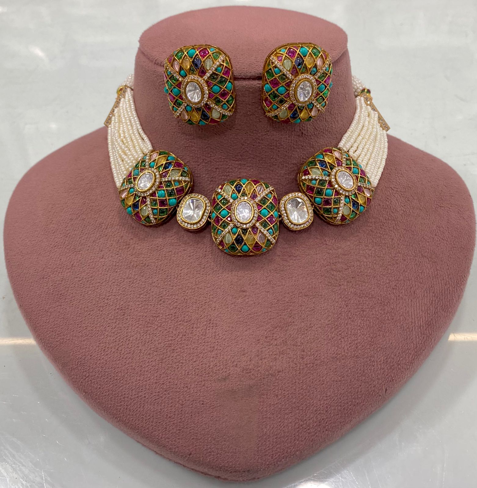 Rabayat Takker Stone Choker Set- Multi