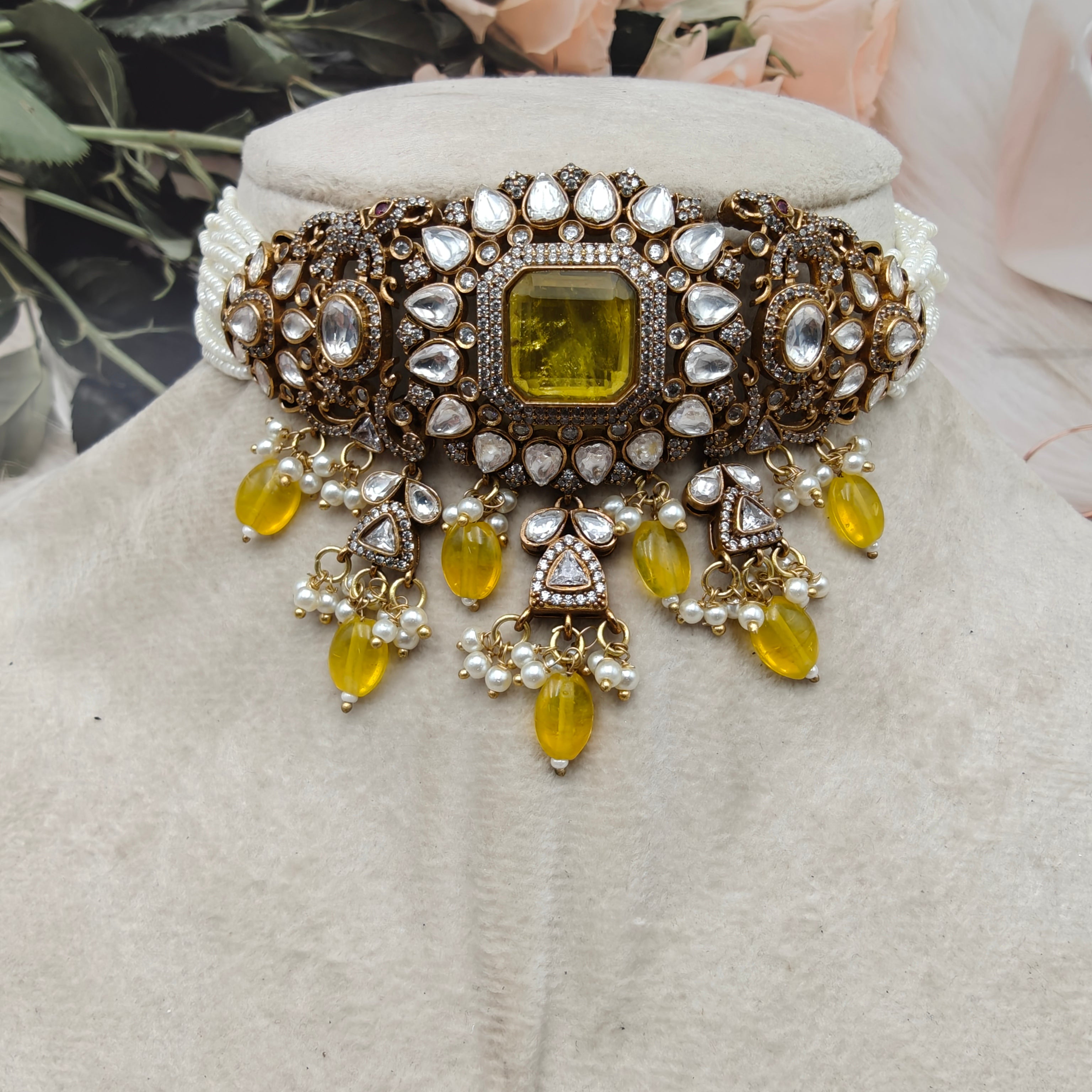 Shakti Doublet Victorian Finish Uncut Moissanite Polki Choker Set