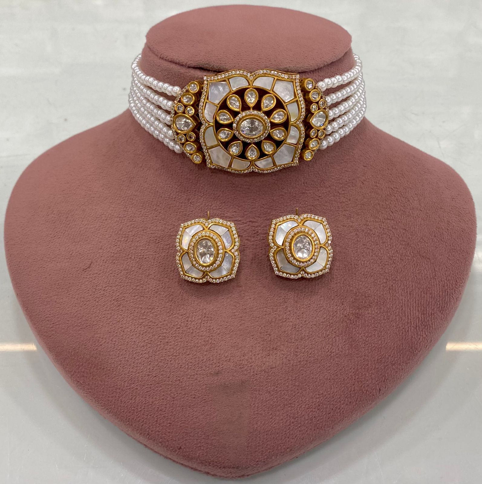 Shreeya Takker Stone Choker Set- White