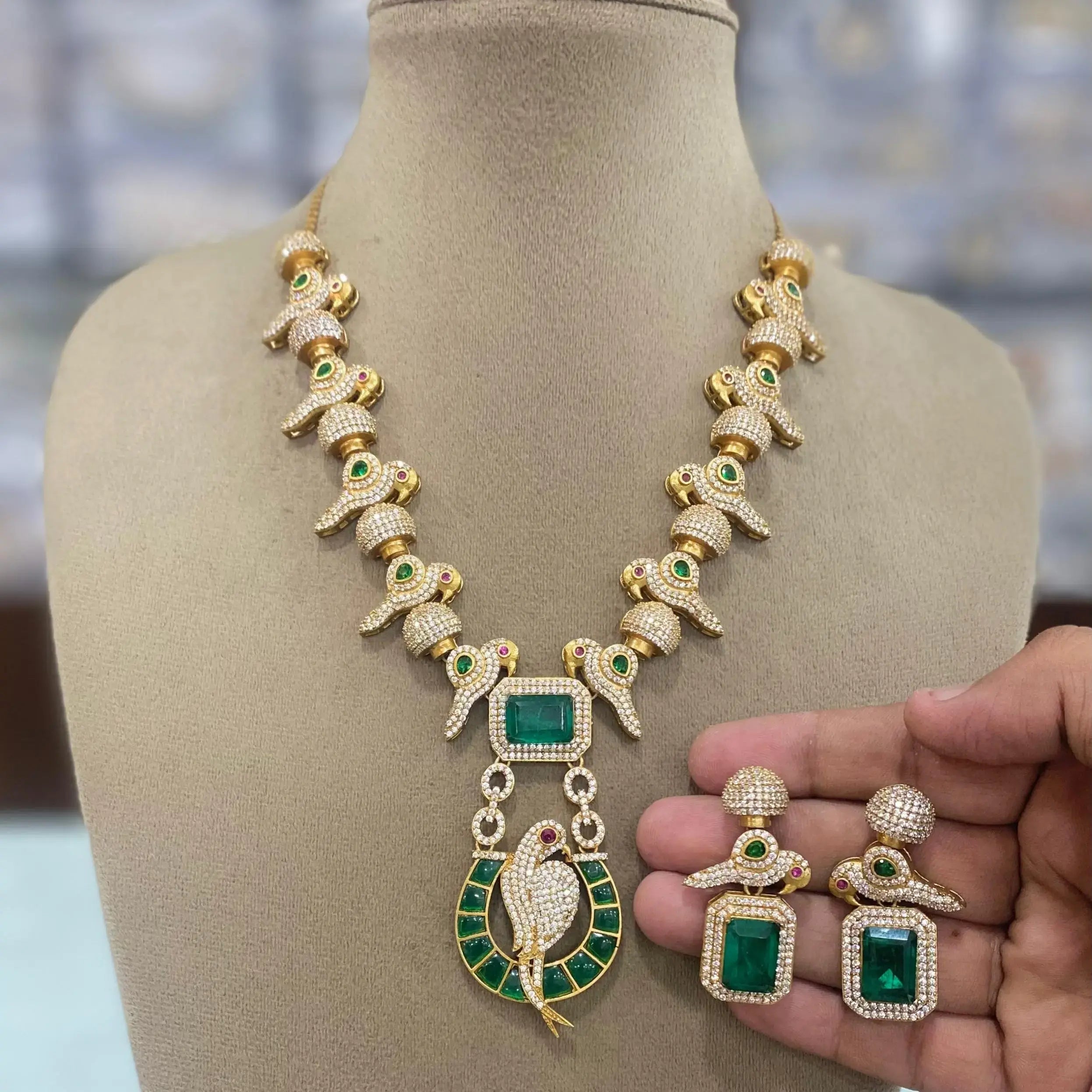 Mithu Doublet And Takker Stone Necklace Set - Green