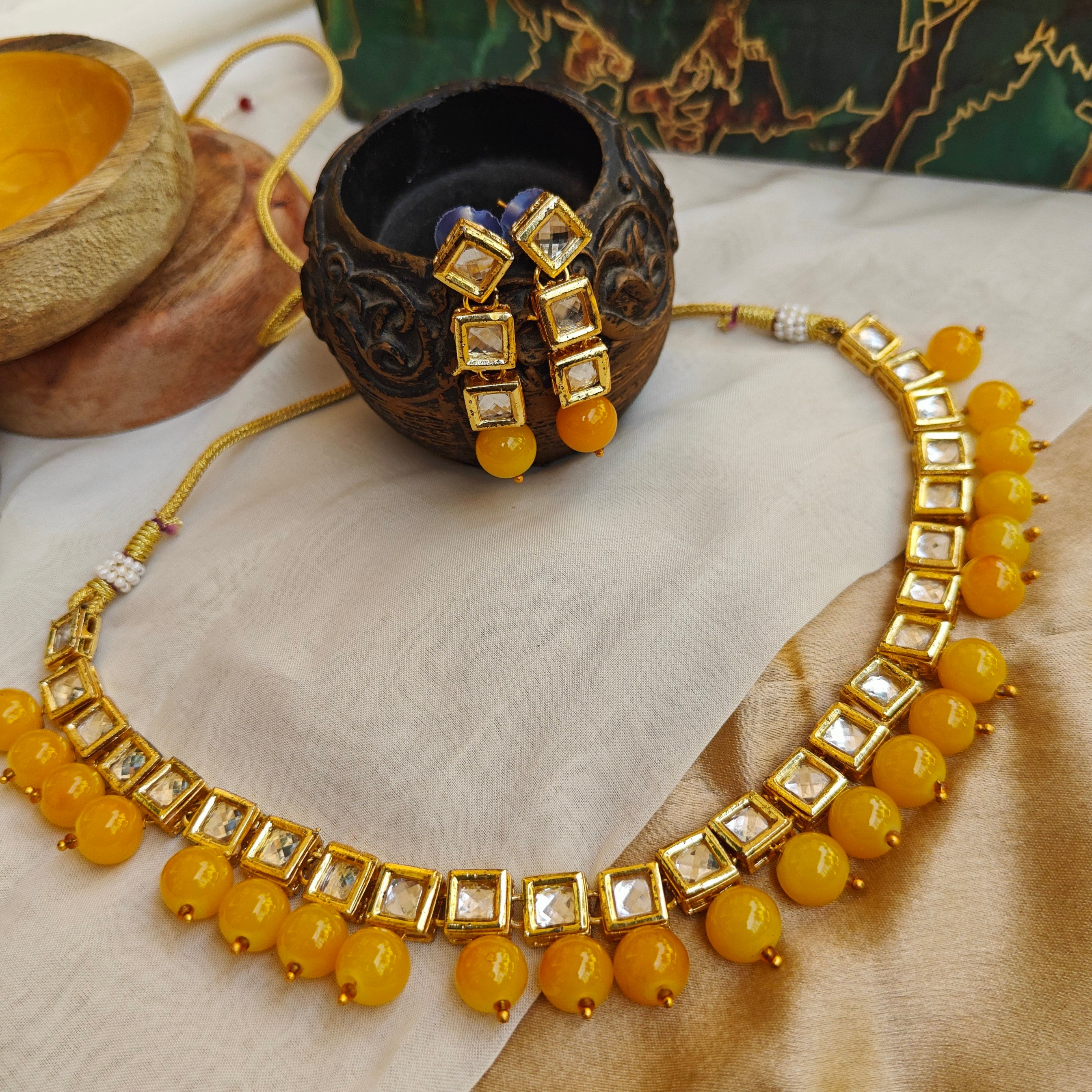 Aaditi Kundan Necklace - Yellow
