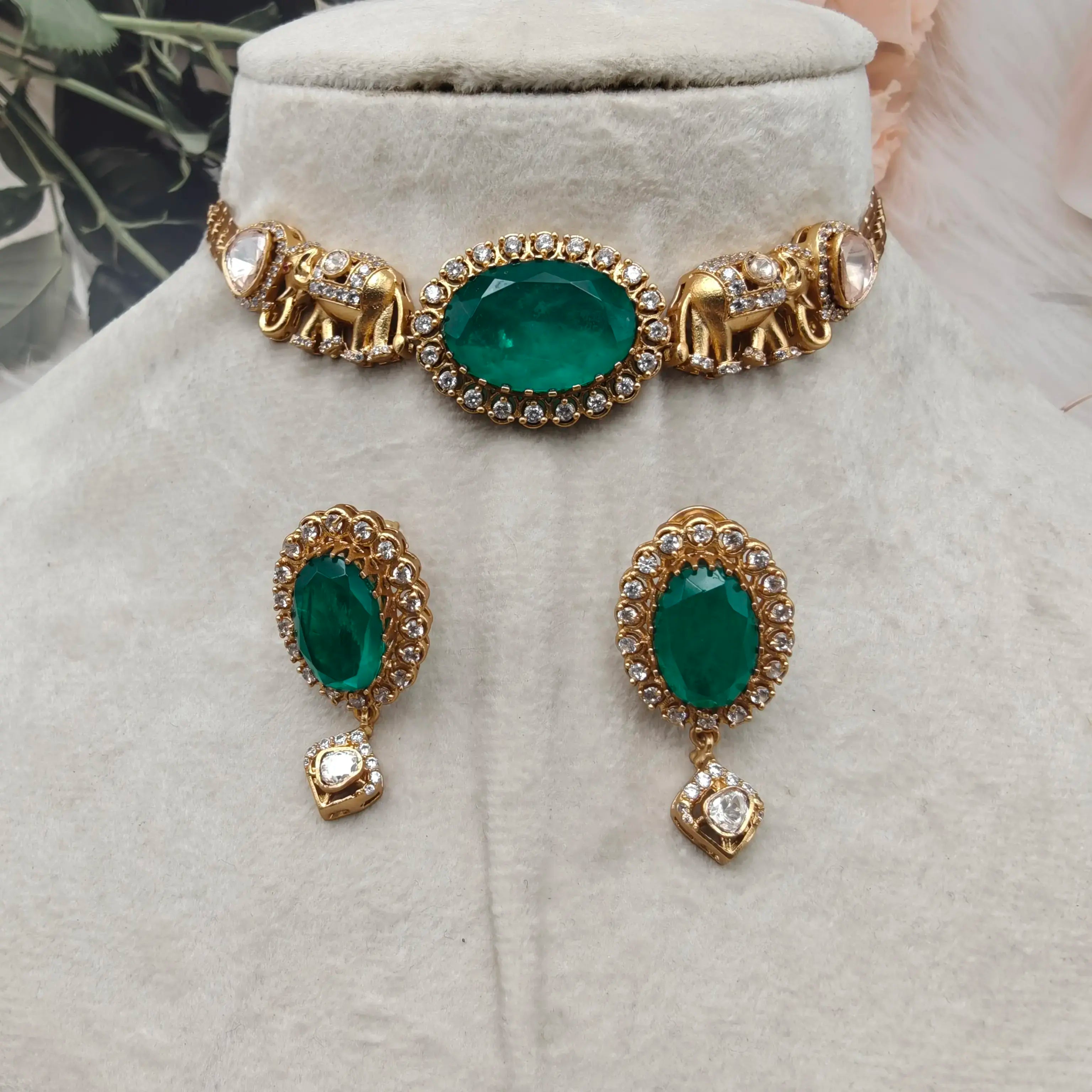 Gajja Doublet n Moissanite Sleek Necklace Set - Emerald Green