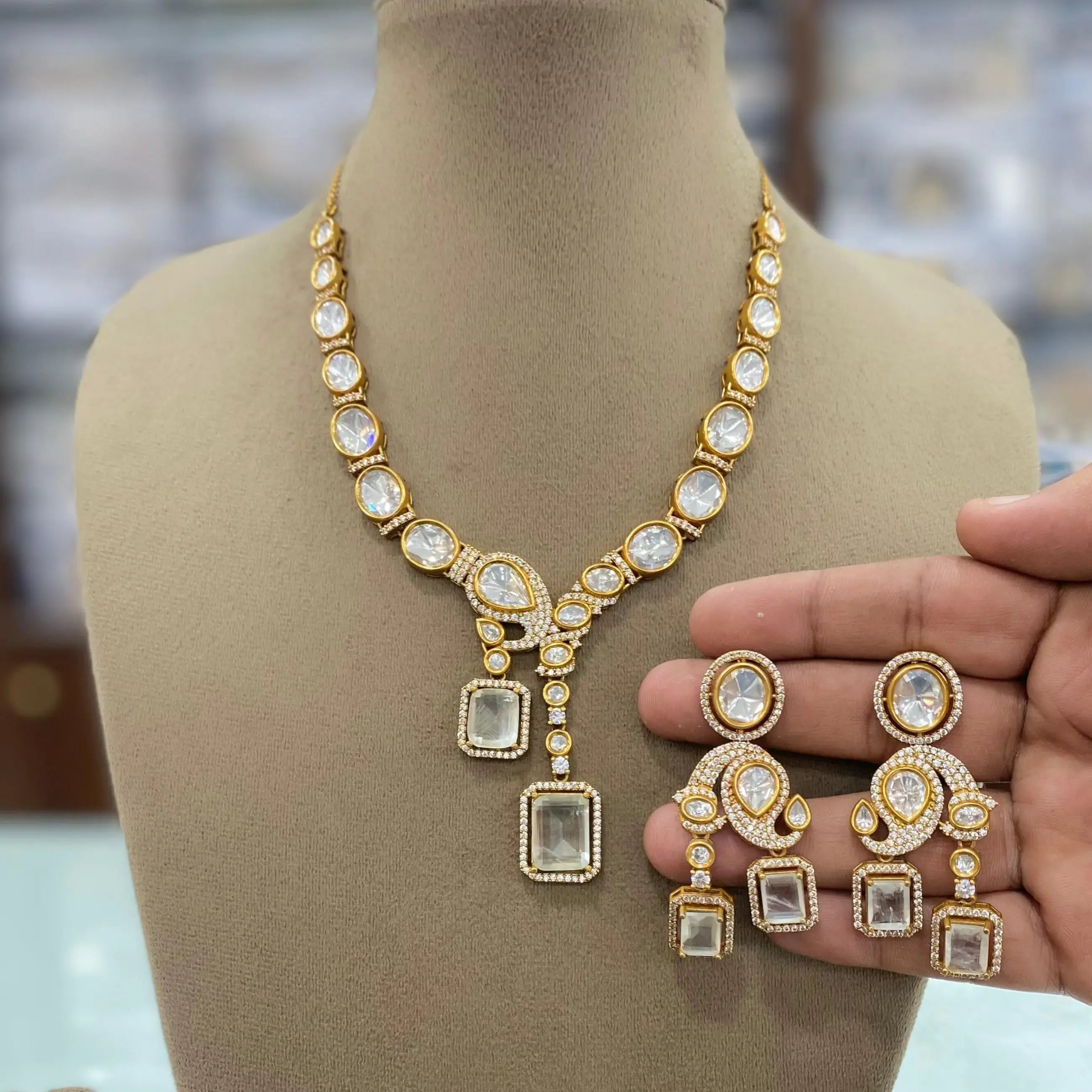Jigra Doublet Uncut Polki Moissanite Necklace Set - White