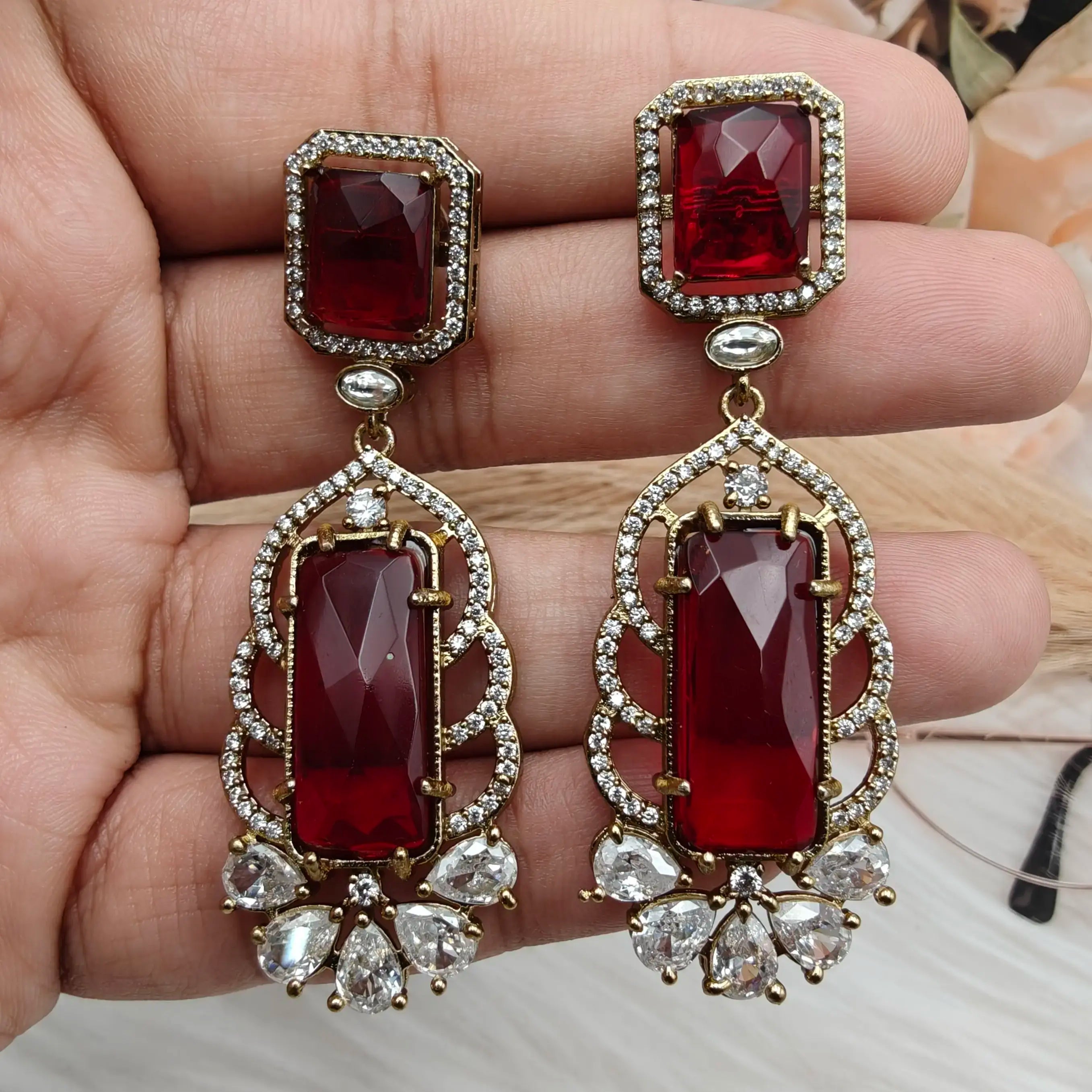 Noorhues Trans Stone Earrings - Red