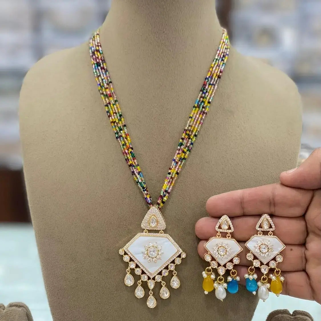 Nimrat Shell Stone Uncut Polki Moissanite Necklace Set - Multi