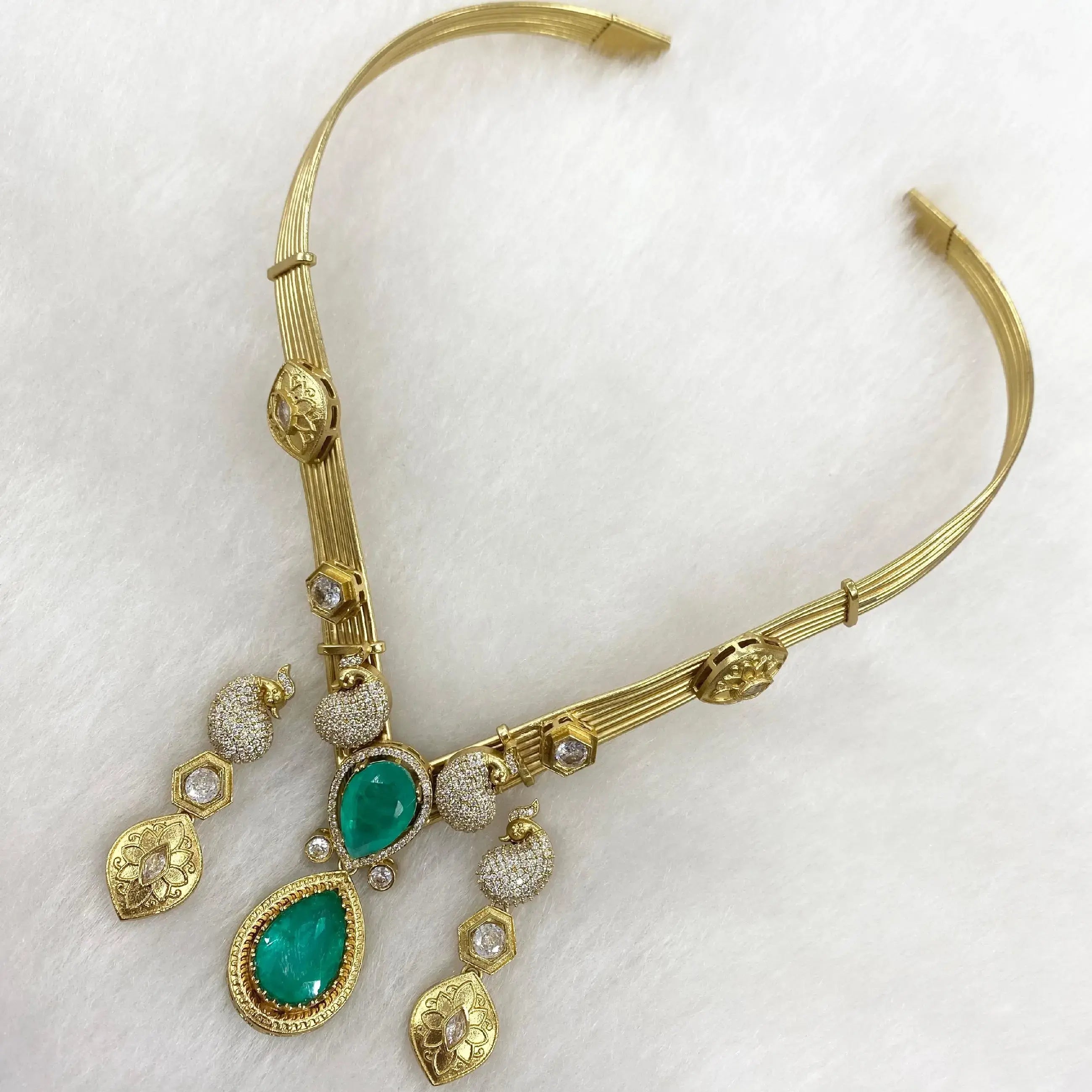Abhitha Doublet Amrapali Hasli Set- Rama Green