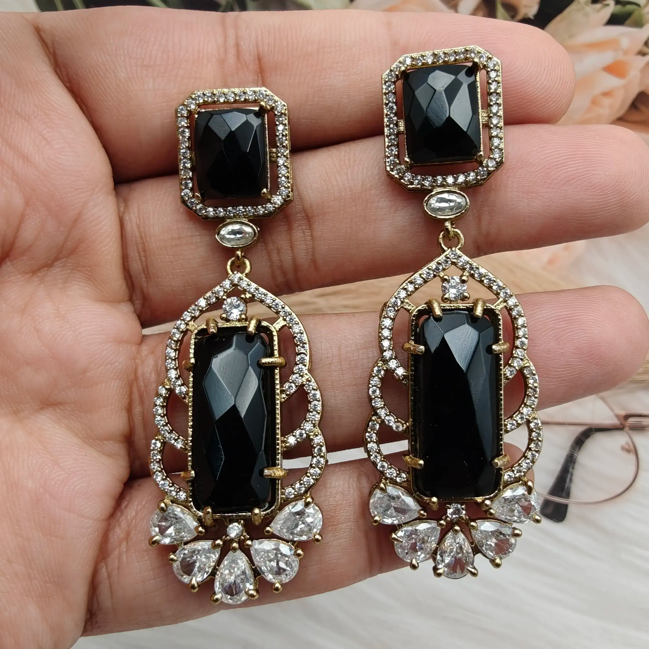 Noorhues Trans Stone Earrings - Black