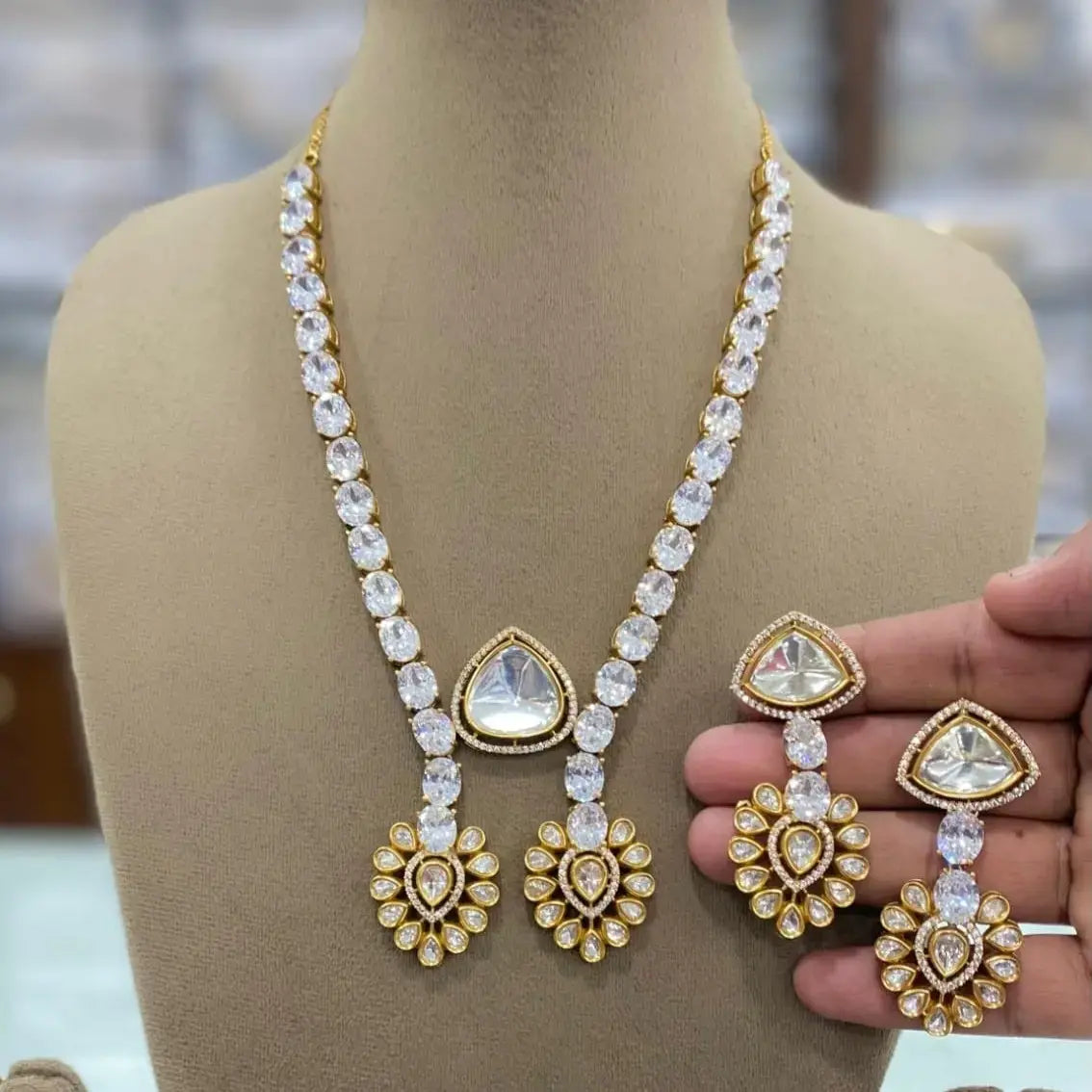 Mahima Uncut Moissanite Necklace Set - White