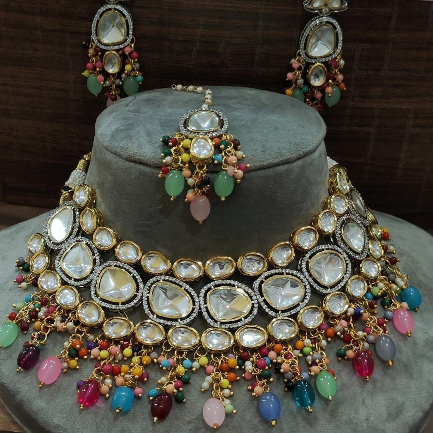 Kundan Monalisa Fusion Necklace- Multicolour