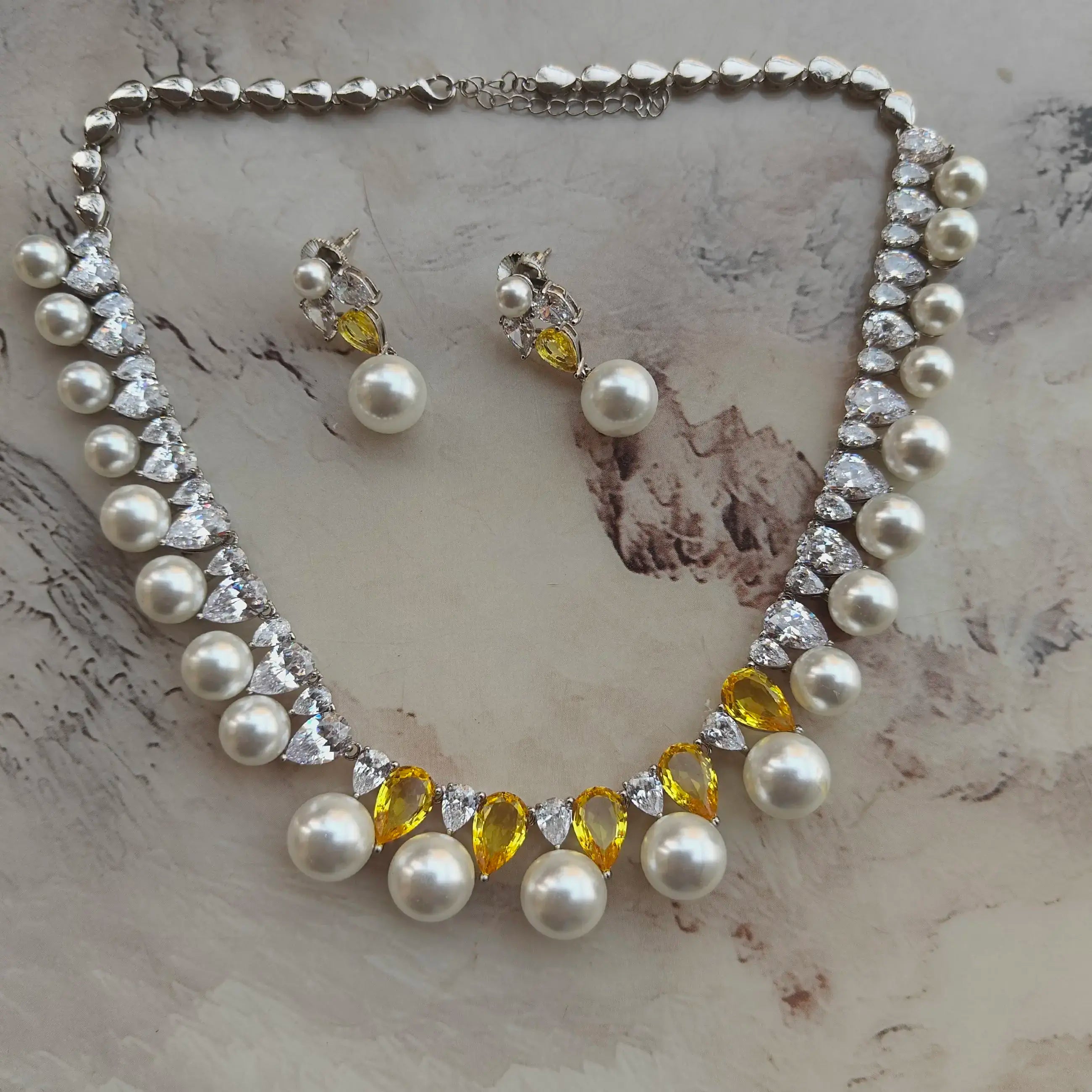 Aarna Swarovski Zirconia And Pearl Necklace - Yellow Gold