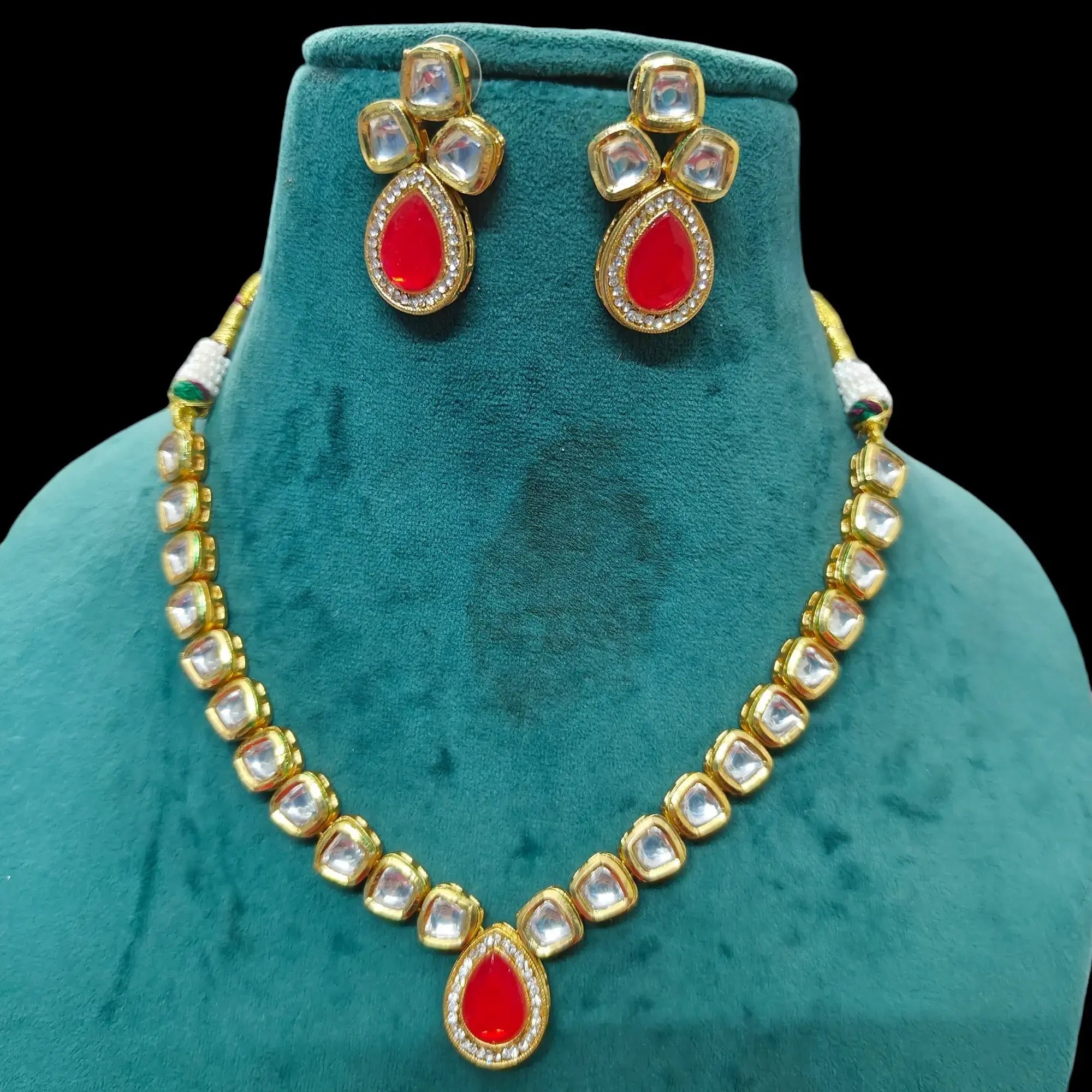 Ridhi Single Line Kundan Necklace Set - Red