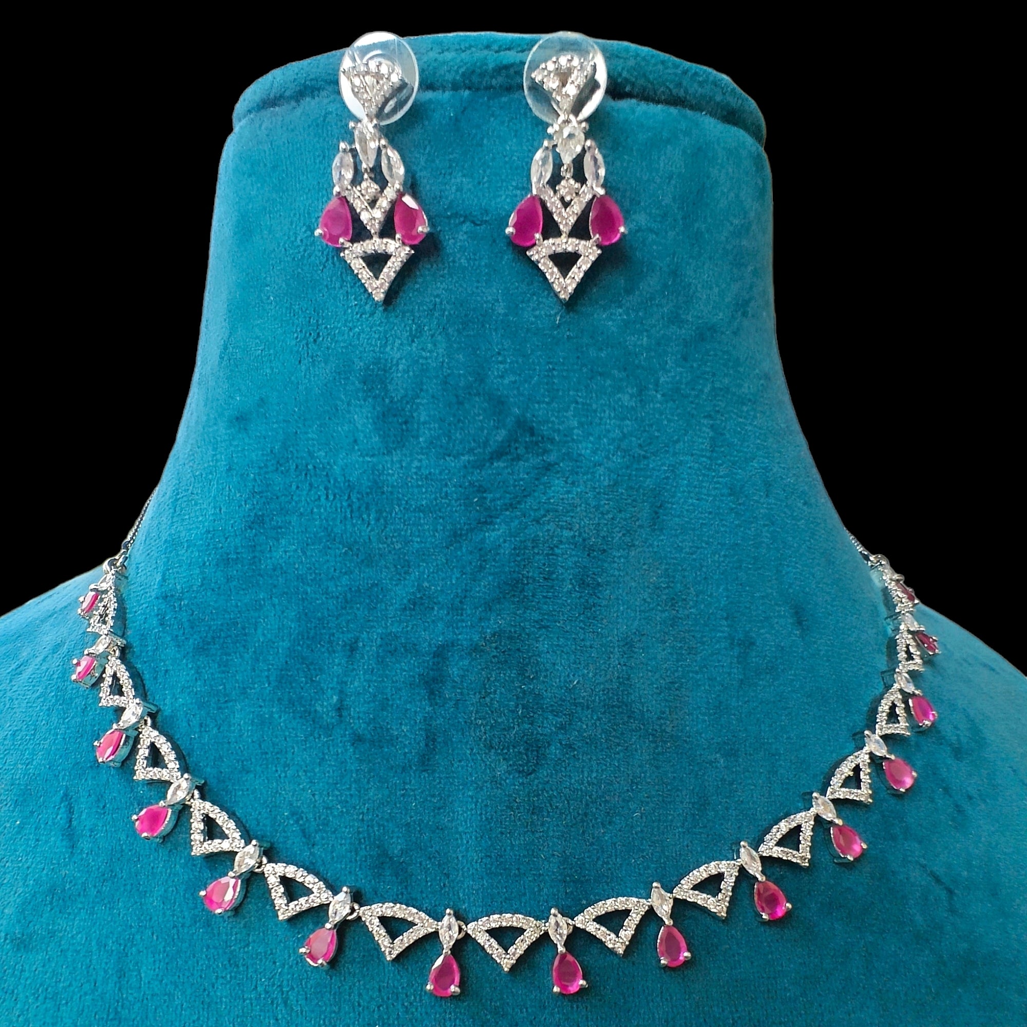 Dhruvini Necklace Set- Rani Pink