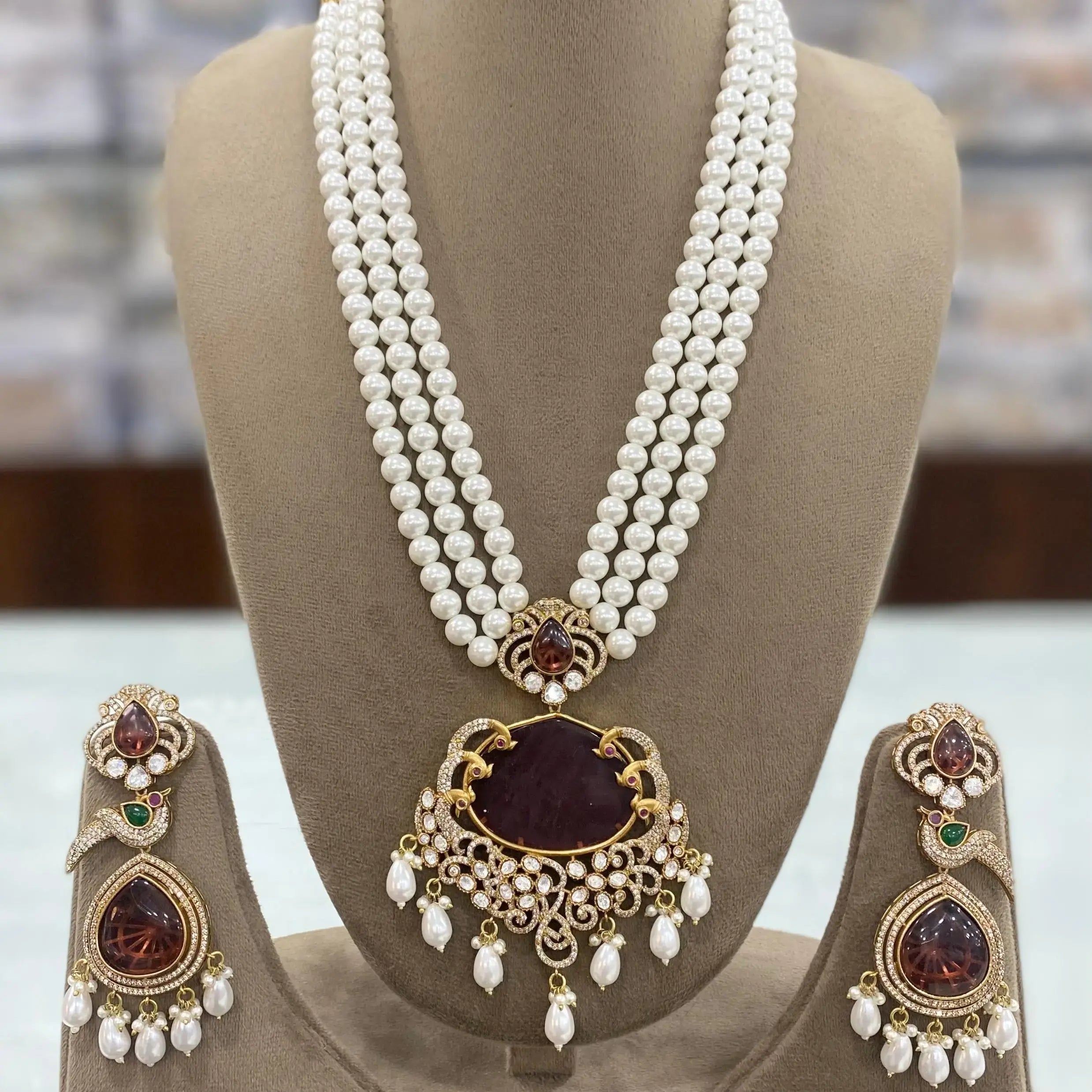 Nartika Pota Stone And Pearl Long Necklace - Wine