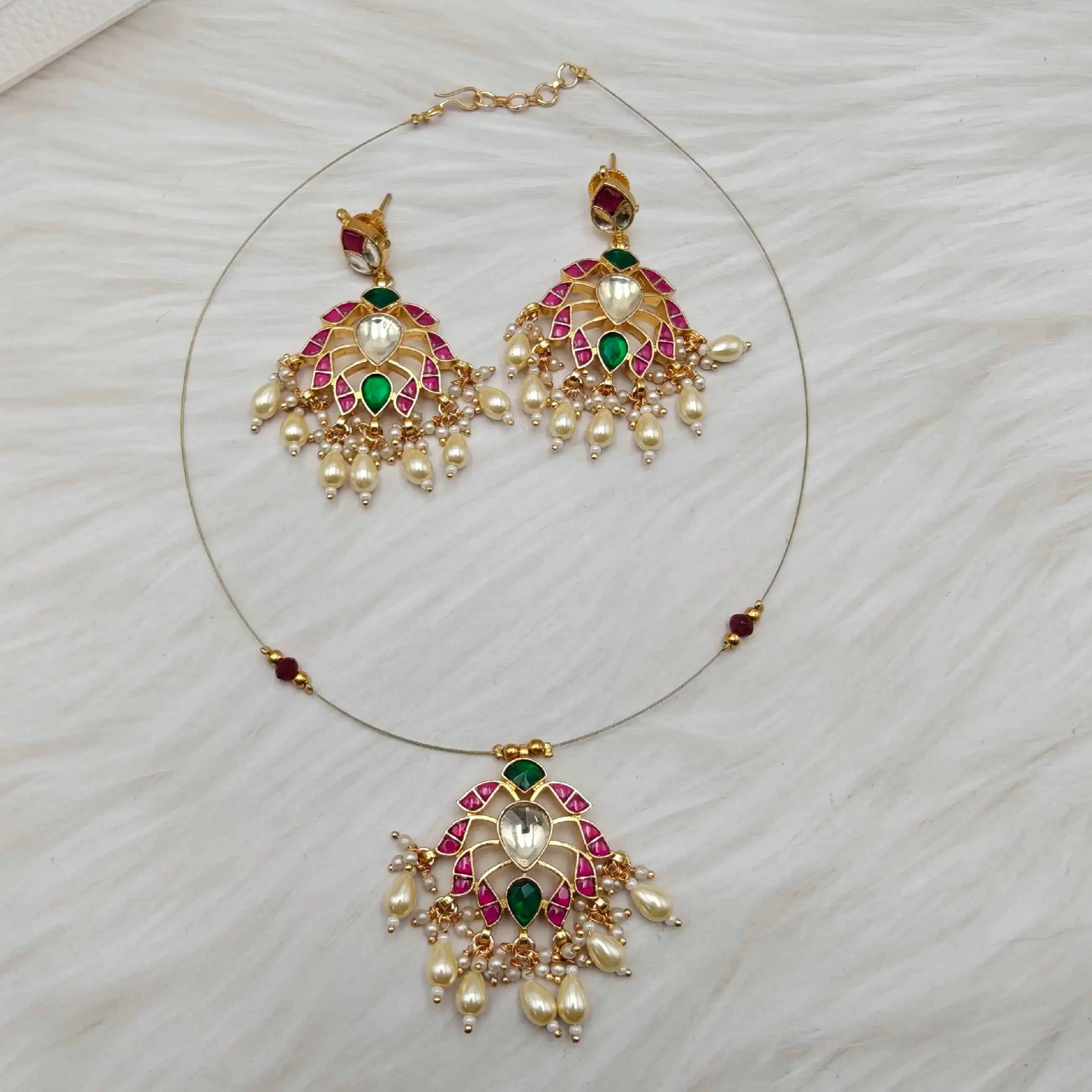 Suhasi Pachi Kundan Invisible String Necklace Set