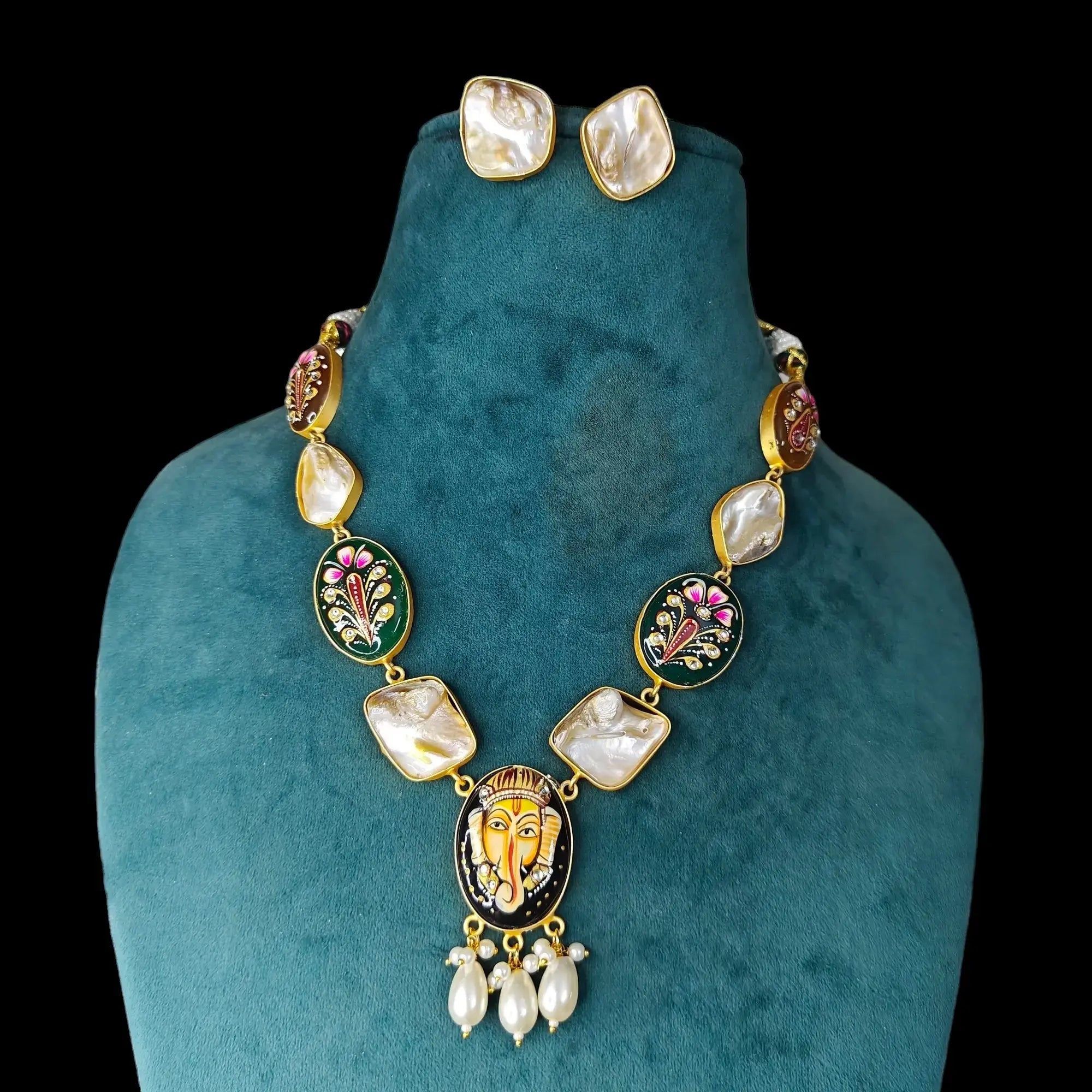 Ganesha MOP Tanjore Necklace Set