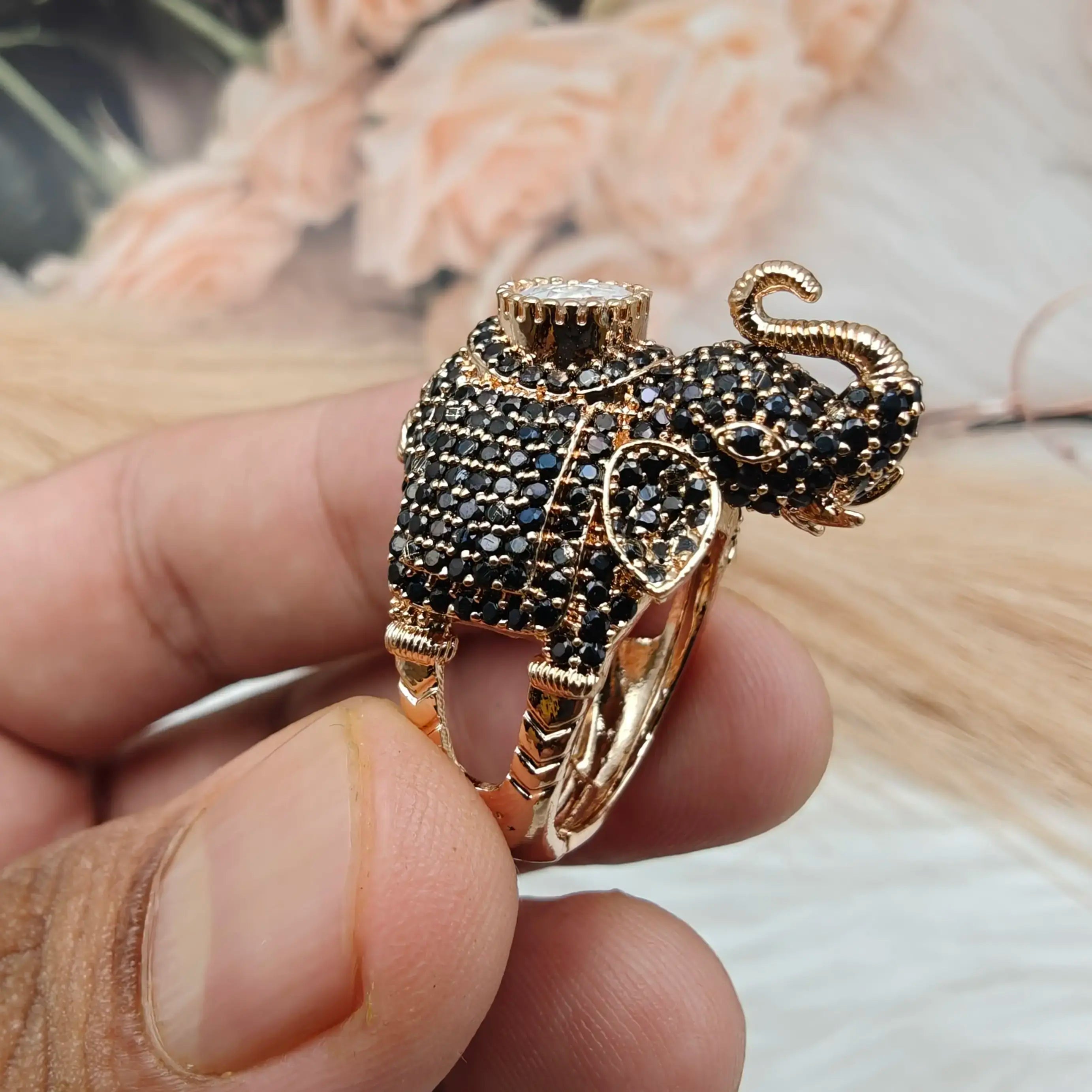 Elephant Ring- Black