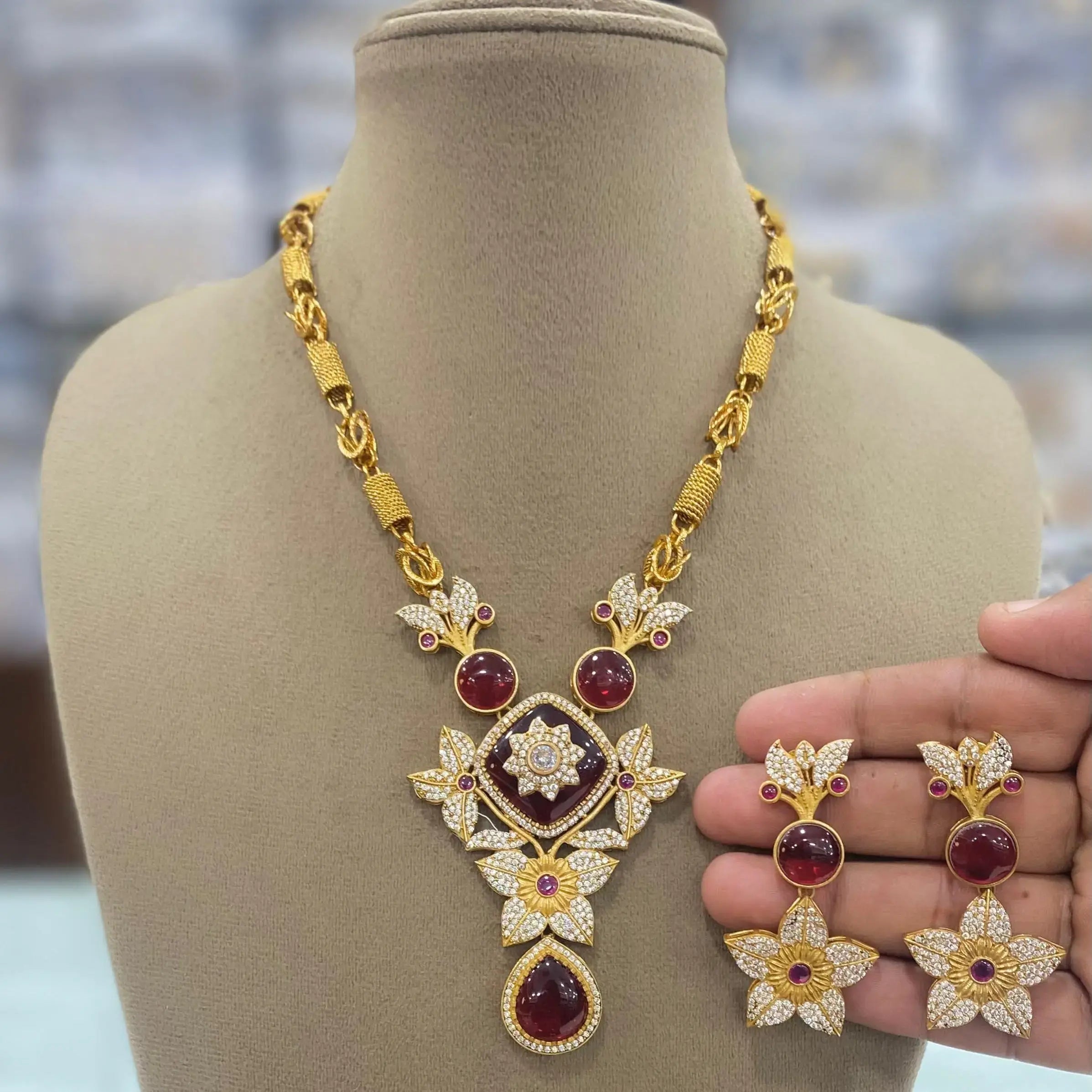 Suman Chain Necklace Set - Maroon