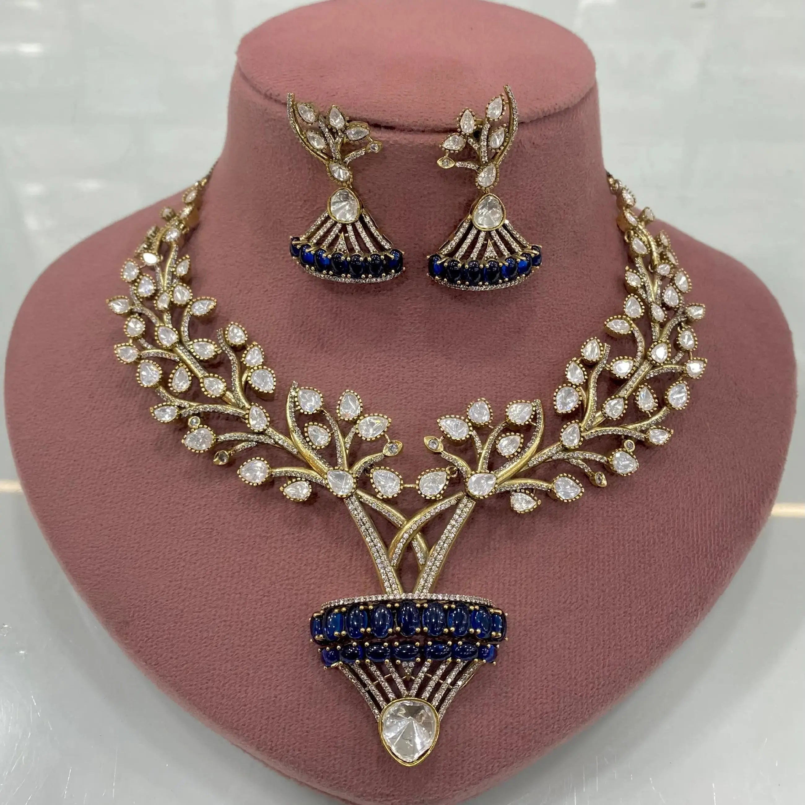 Janiya Pota Stone Uncut Polki Moissanite Necklace Set - Blue