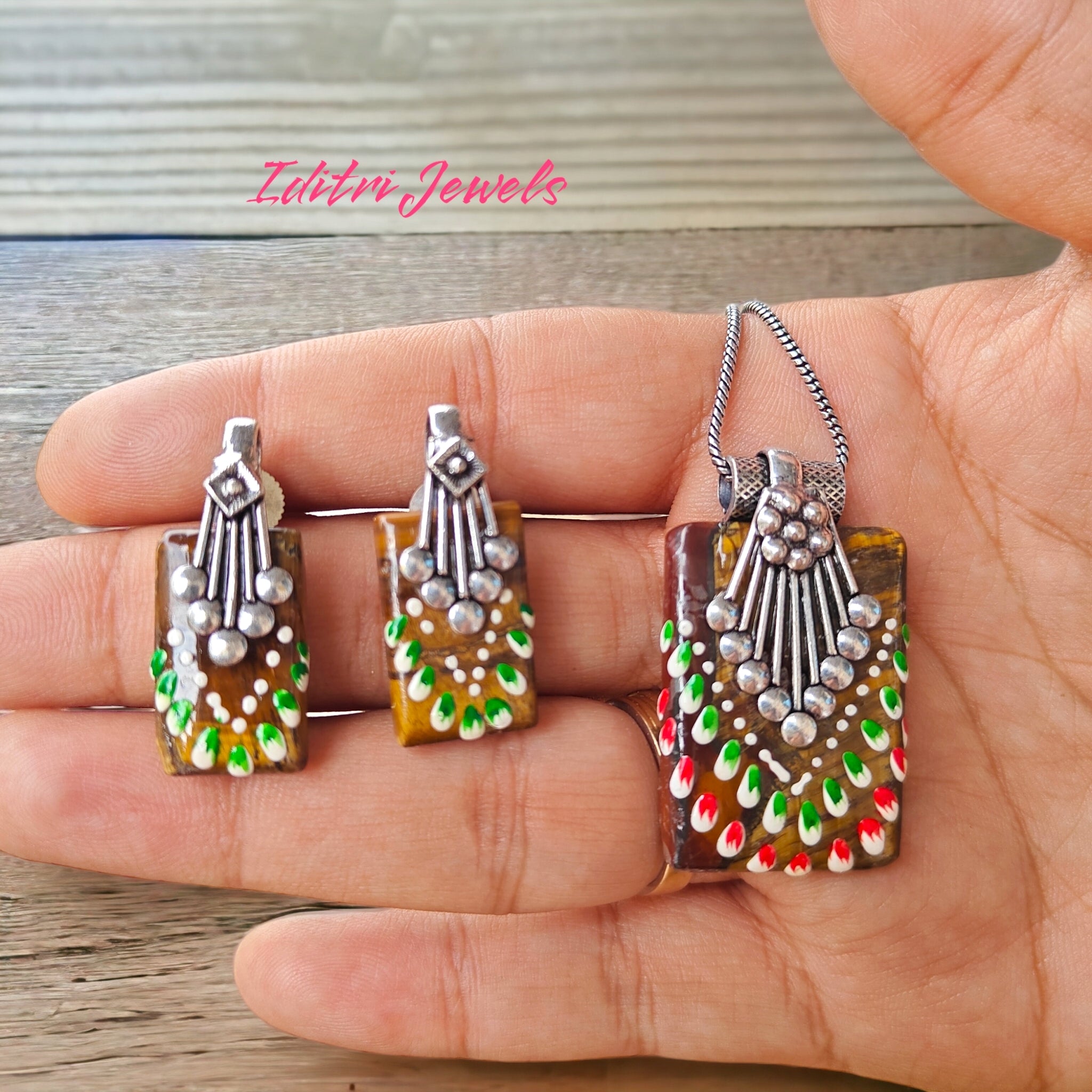 Ruhi Hand Painted Pendant Set- Wood Brown