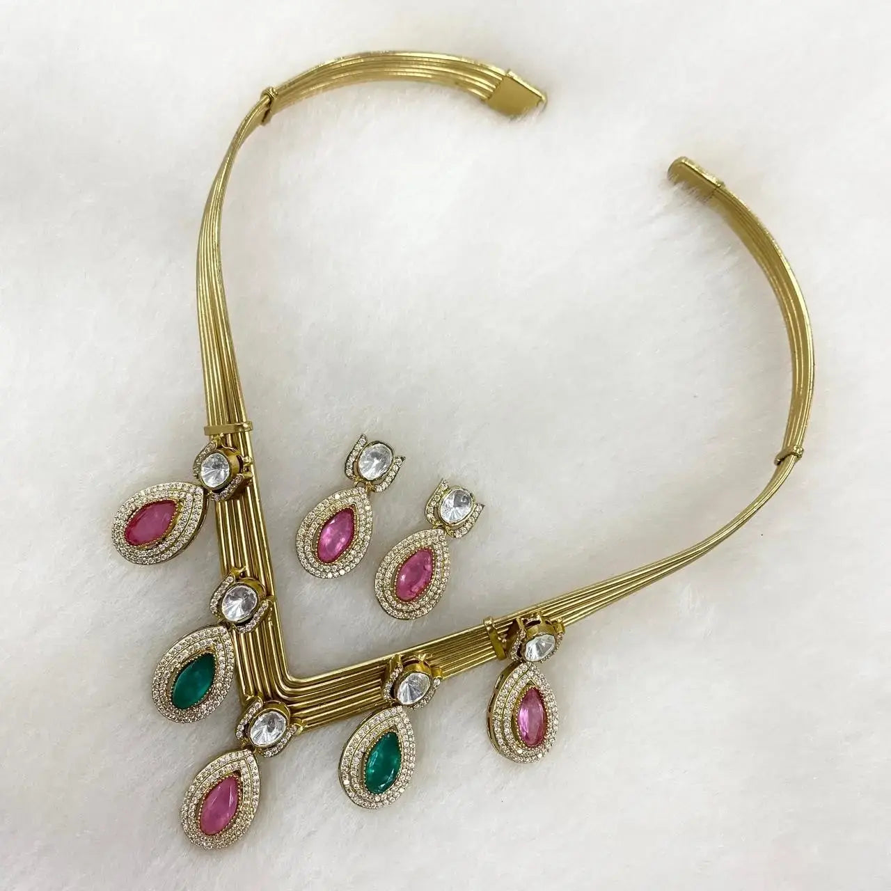 Ranjhana Uncut Polki Hasli Necklace Set - Pink And Rama Green